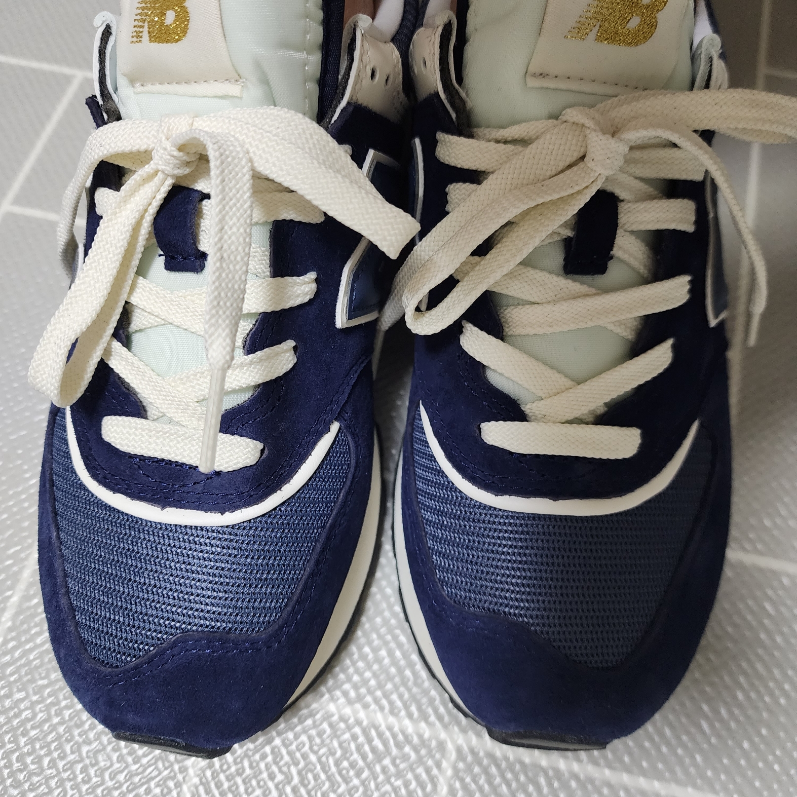 New Balance 574 Legacy Navy 착용 스타일