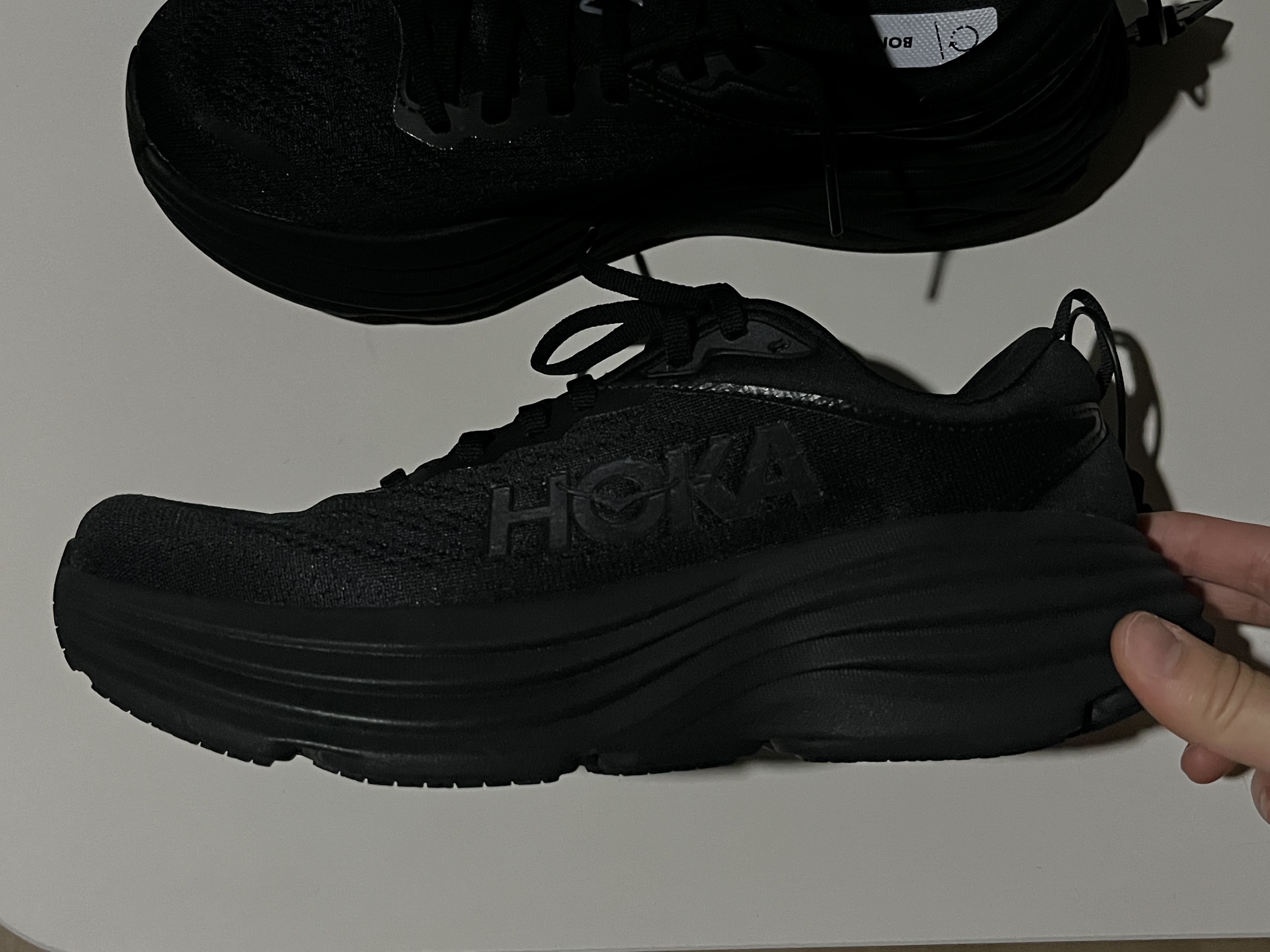 Hoka Bondi 8 Black - Regular 착용 스타일