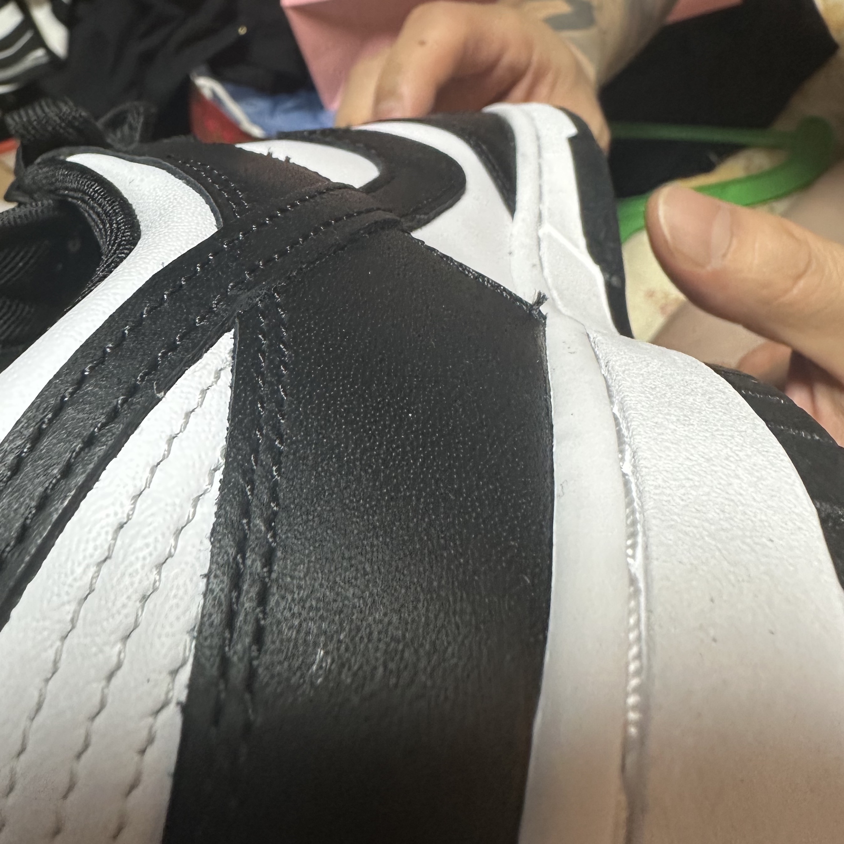 Nike Dunk Low Retro Black 착용 스타일 - 3