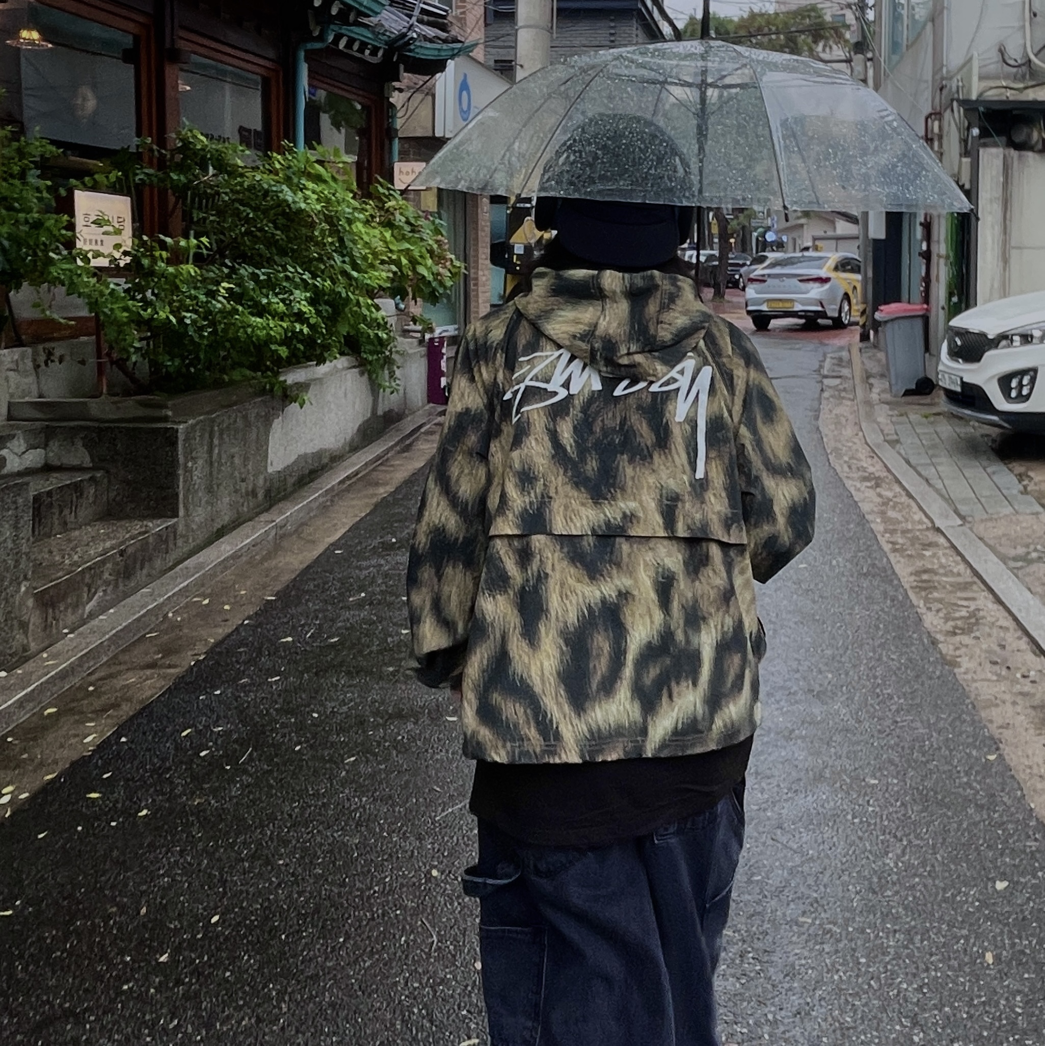 Stussy Fur Print Beach Shell Jacket Brown, Apple AirPods Max Lightning Space Gray (Korean Ver.) 착용 스타일 - 4