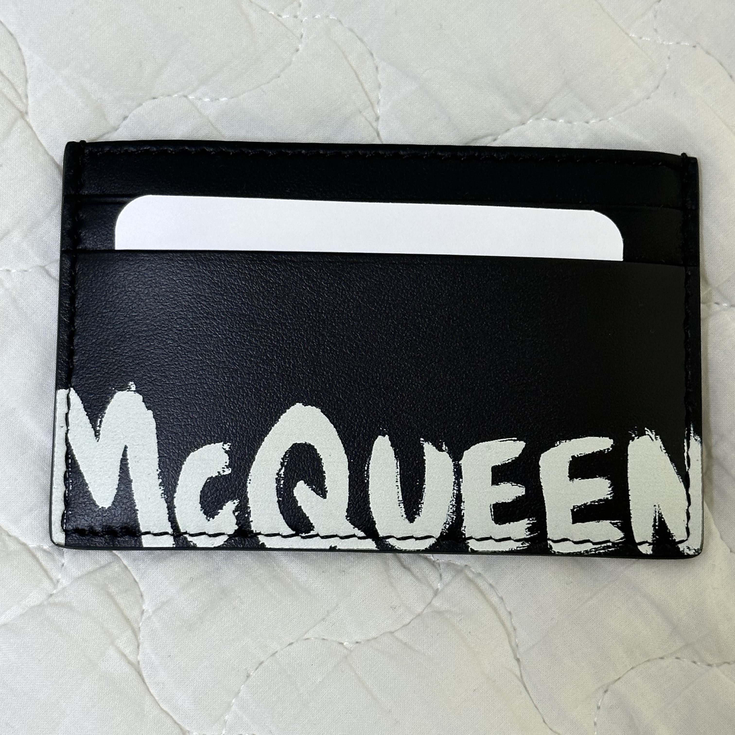 Alexander McQueen Graffiti Card Holder Calfskin Black 착용 스타일 - 2