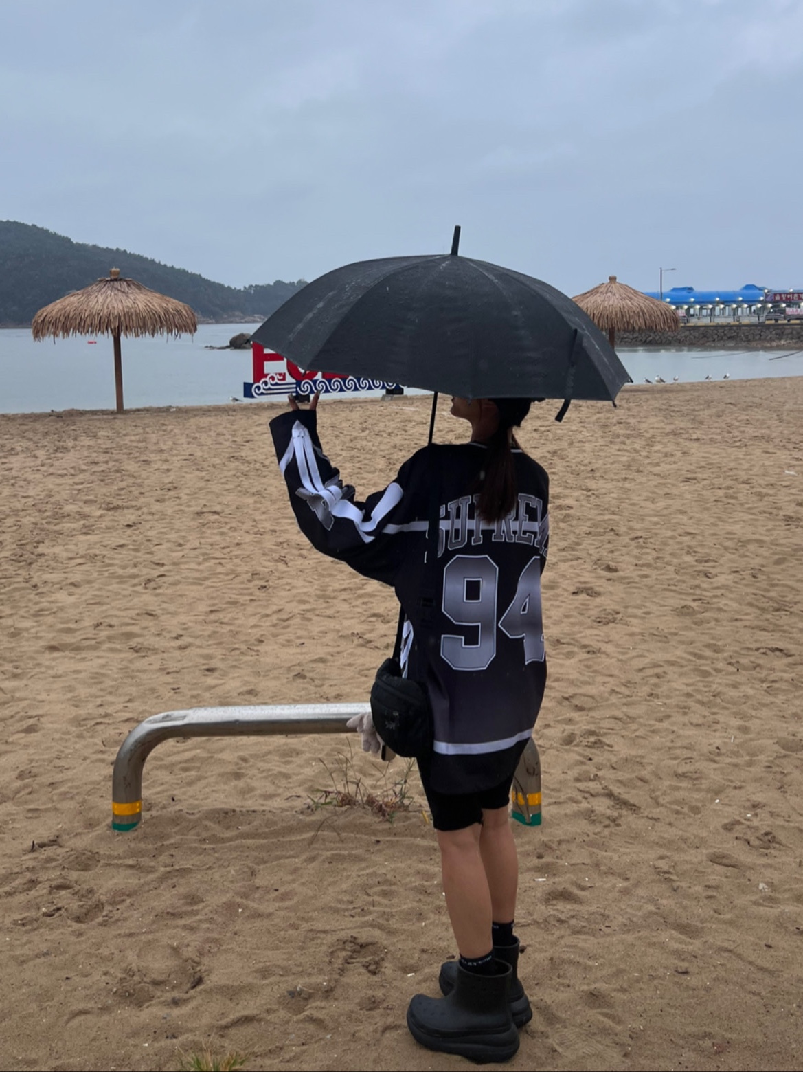 Supreme Bones Hockey Jersey Black - 23FW, Crocs Classic Crush Boot Black 착용 스타일