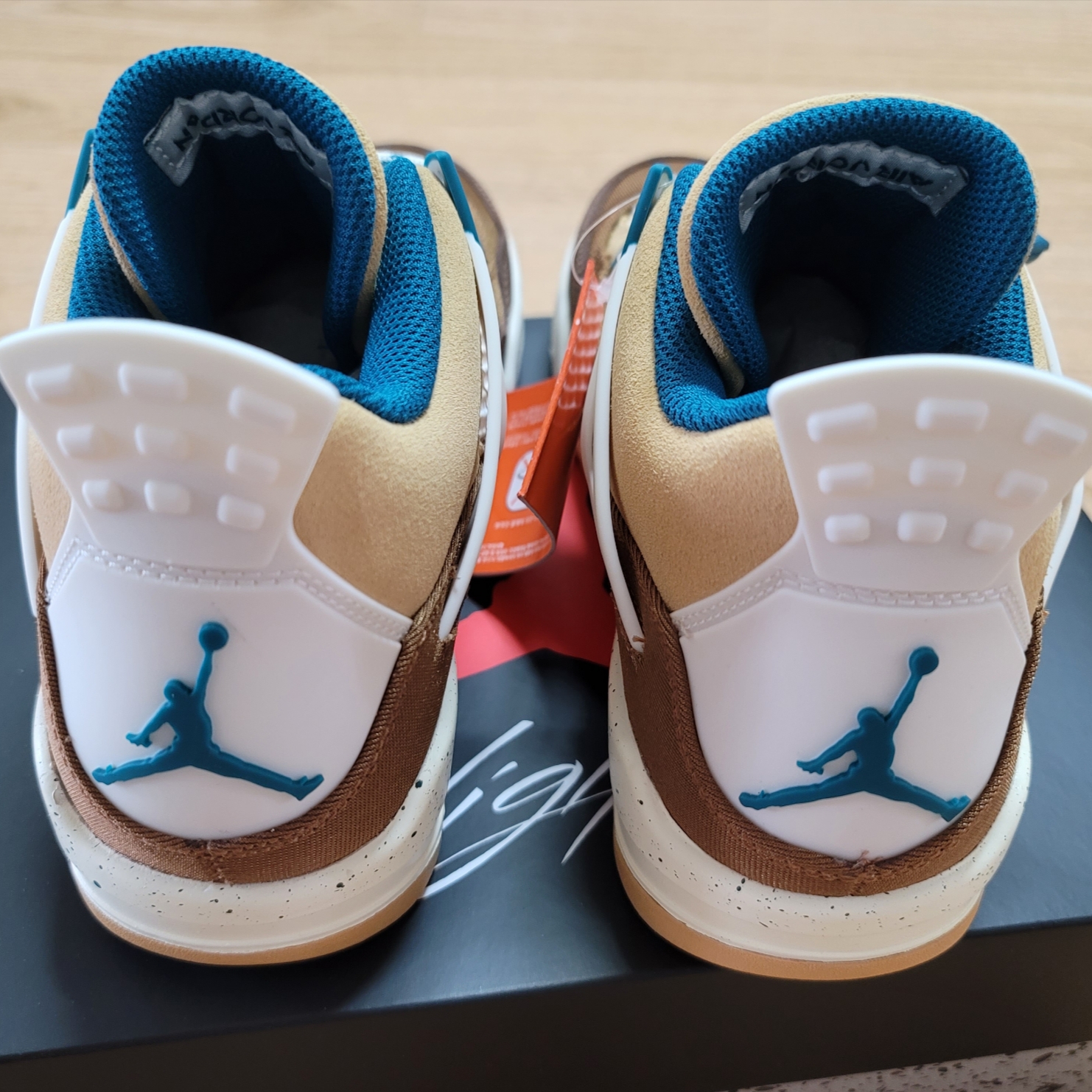 (GS) Jordan 4 Retro Outdoor Explorer 착용 스타일 - 3