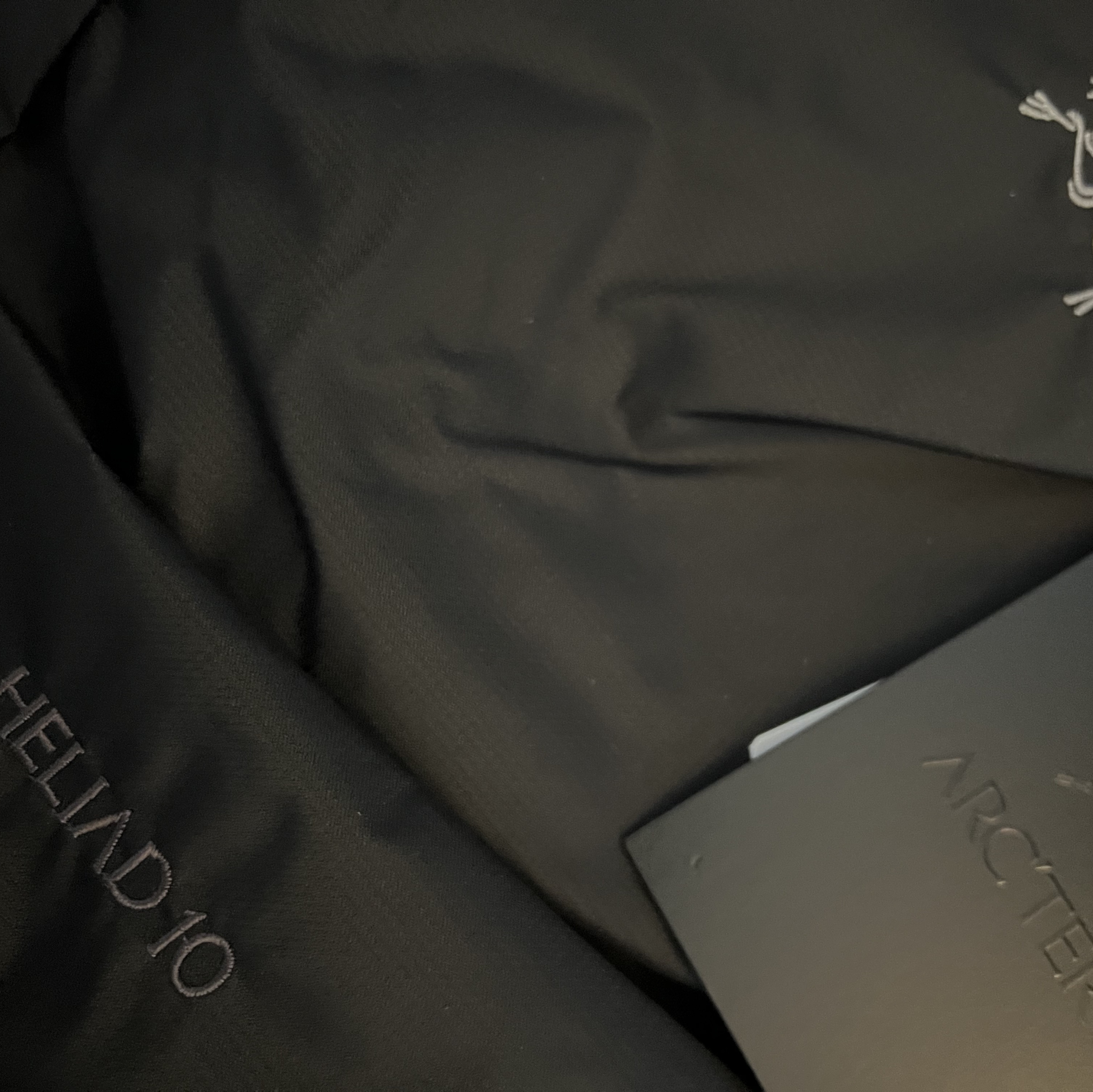 Arc'teryx Heliad 10 Backpack Black 착용 스타일 - 2