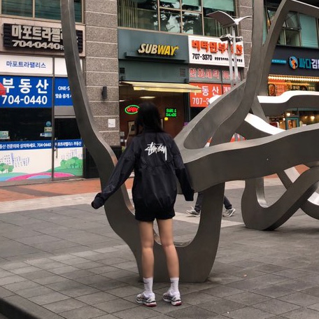 Nike x Stussy Windrunner Jacket Off Noir, Patagonia Baggies Shorts 5 Inch Black 착용 스타일 - 3