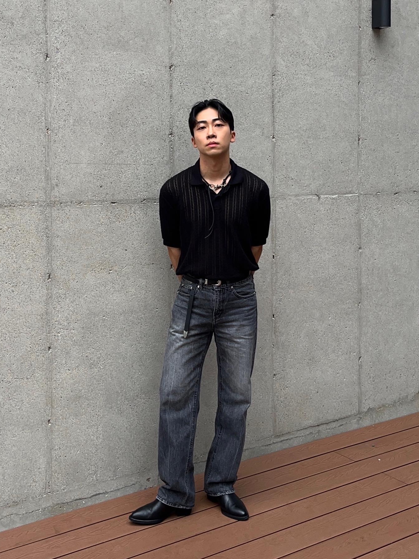 Our Legacy Ladon Leather Keychain Black 착용 스타일