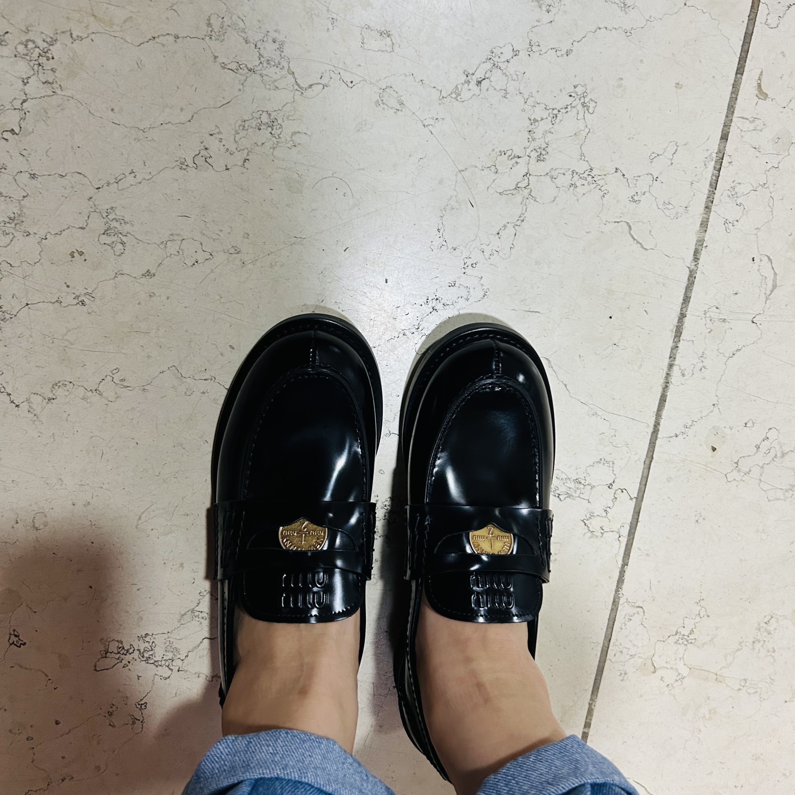 (W) Miu Miu Leather Penny Loafers Black 착용 스타일