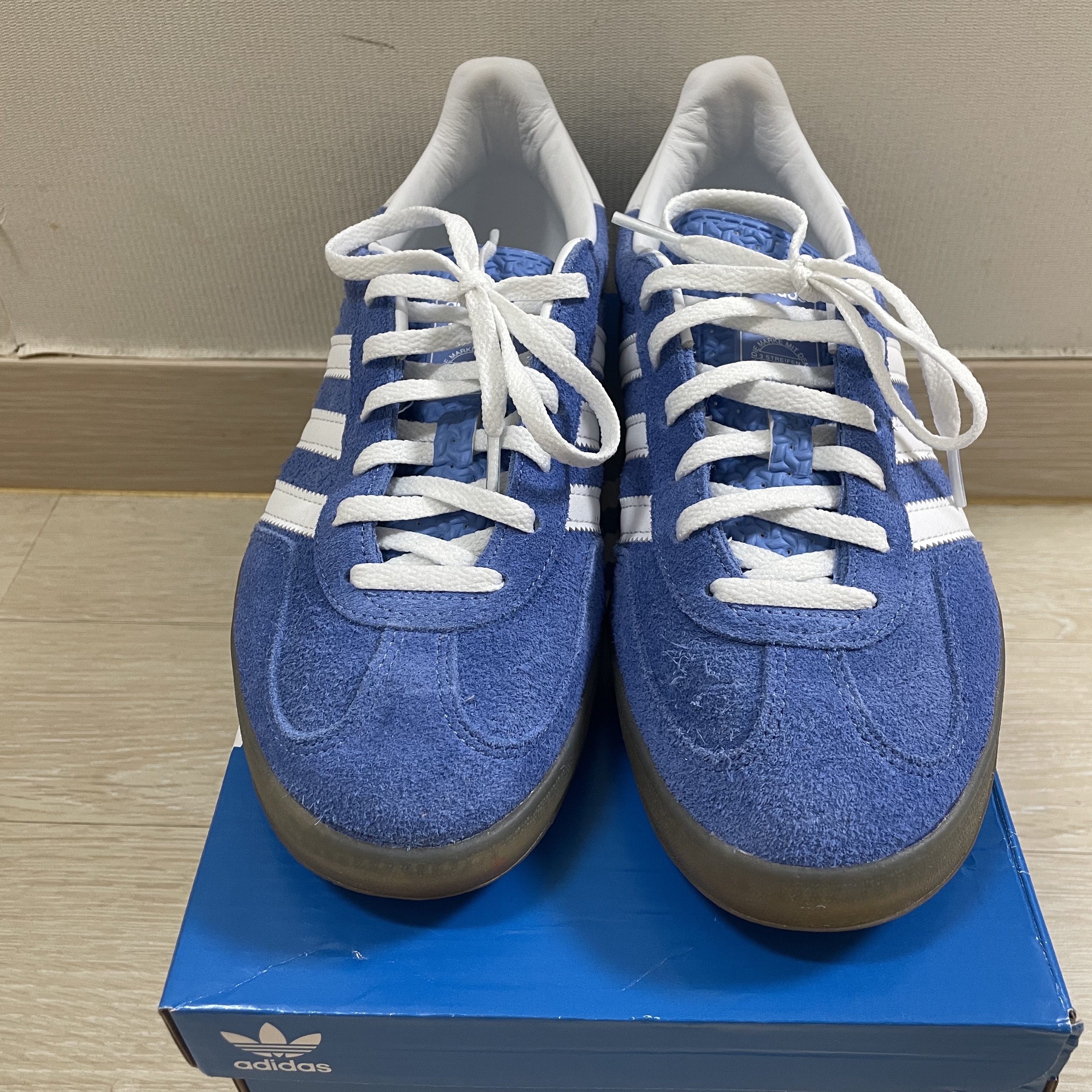 (W) Adidas Gazelle Indoor Blue Fusion Cloud White 착용 스타일 - 2