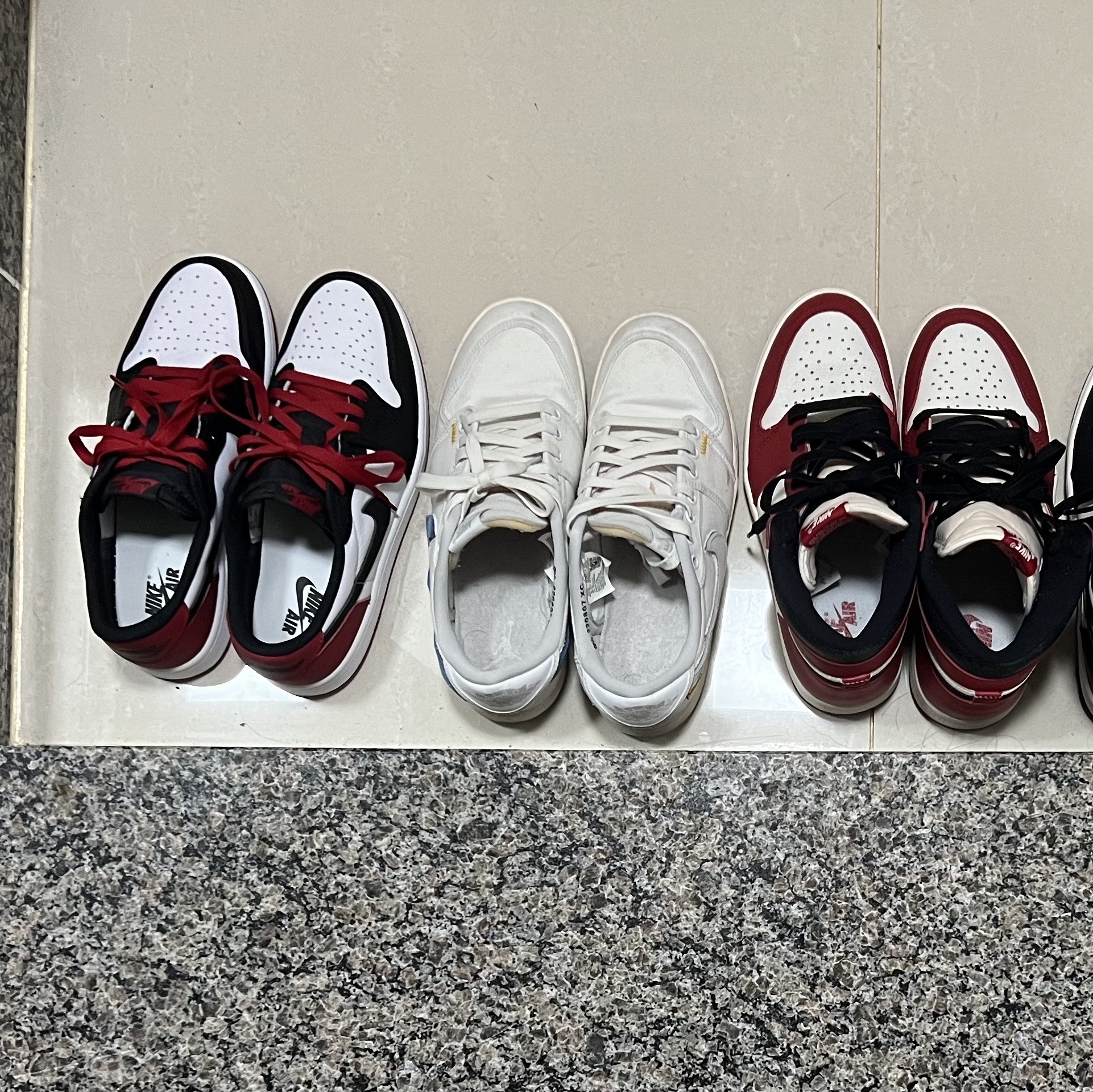 Jordan 1 Retro Low OG Black Toe 착용 스타일