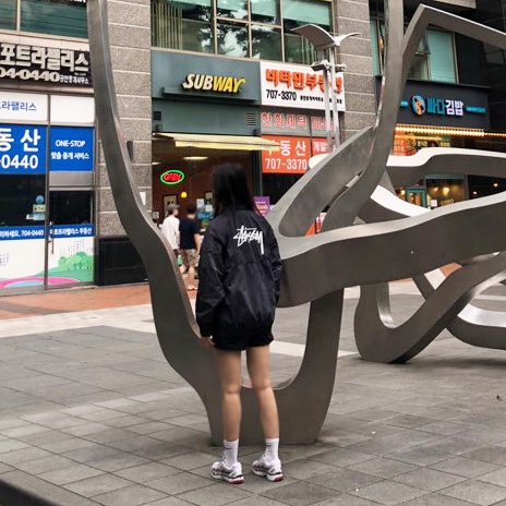 Nike x Stussy Windrunner Jacket Off Noir, Patagonia Baggies Shorts 5 Inch Black 착용 스타일 - 2