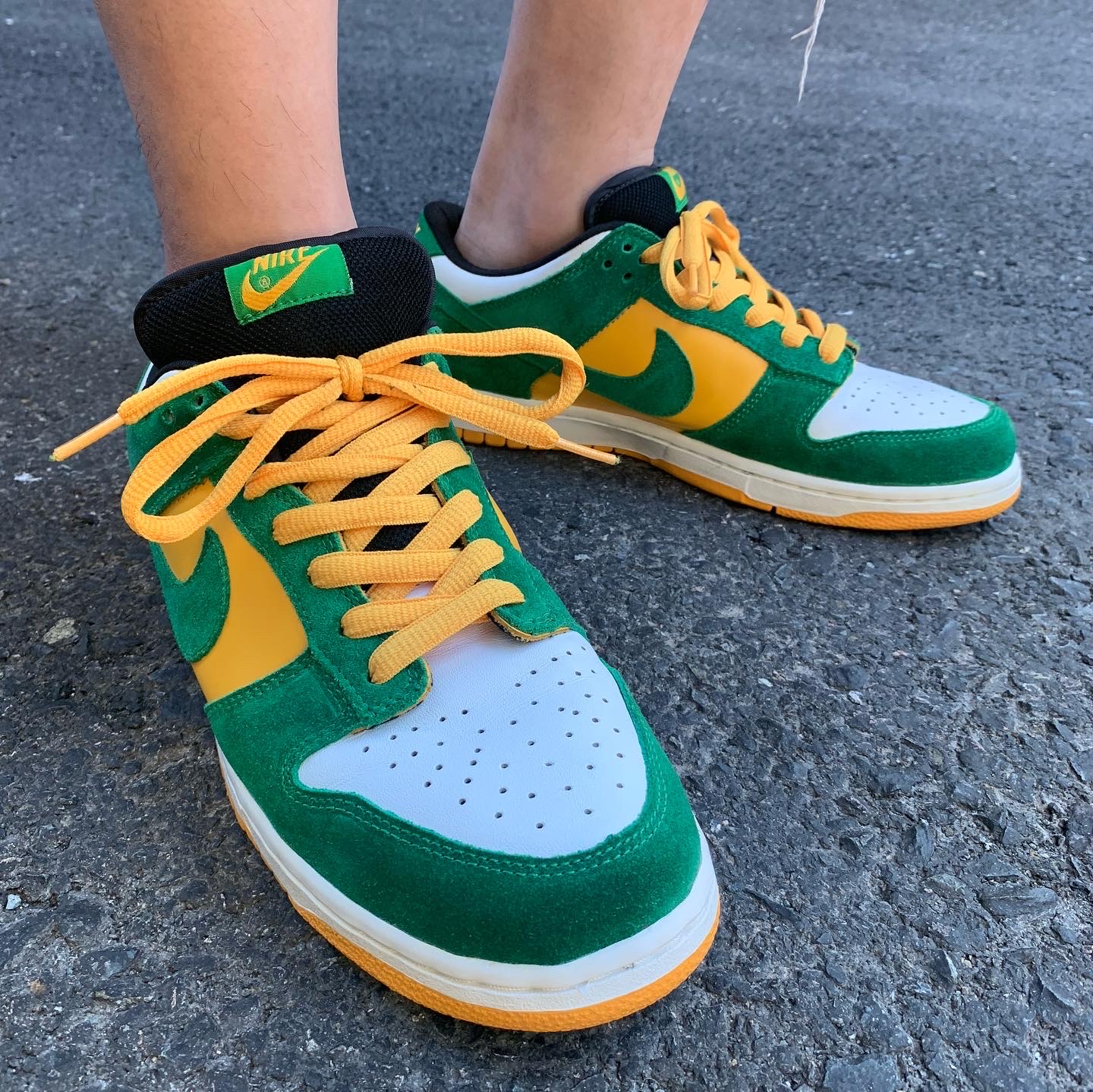 Nike Dunk SB Low Bucks, IAB Studio Pigment Sack Black 착용 스타일 - 3