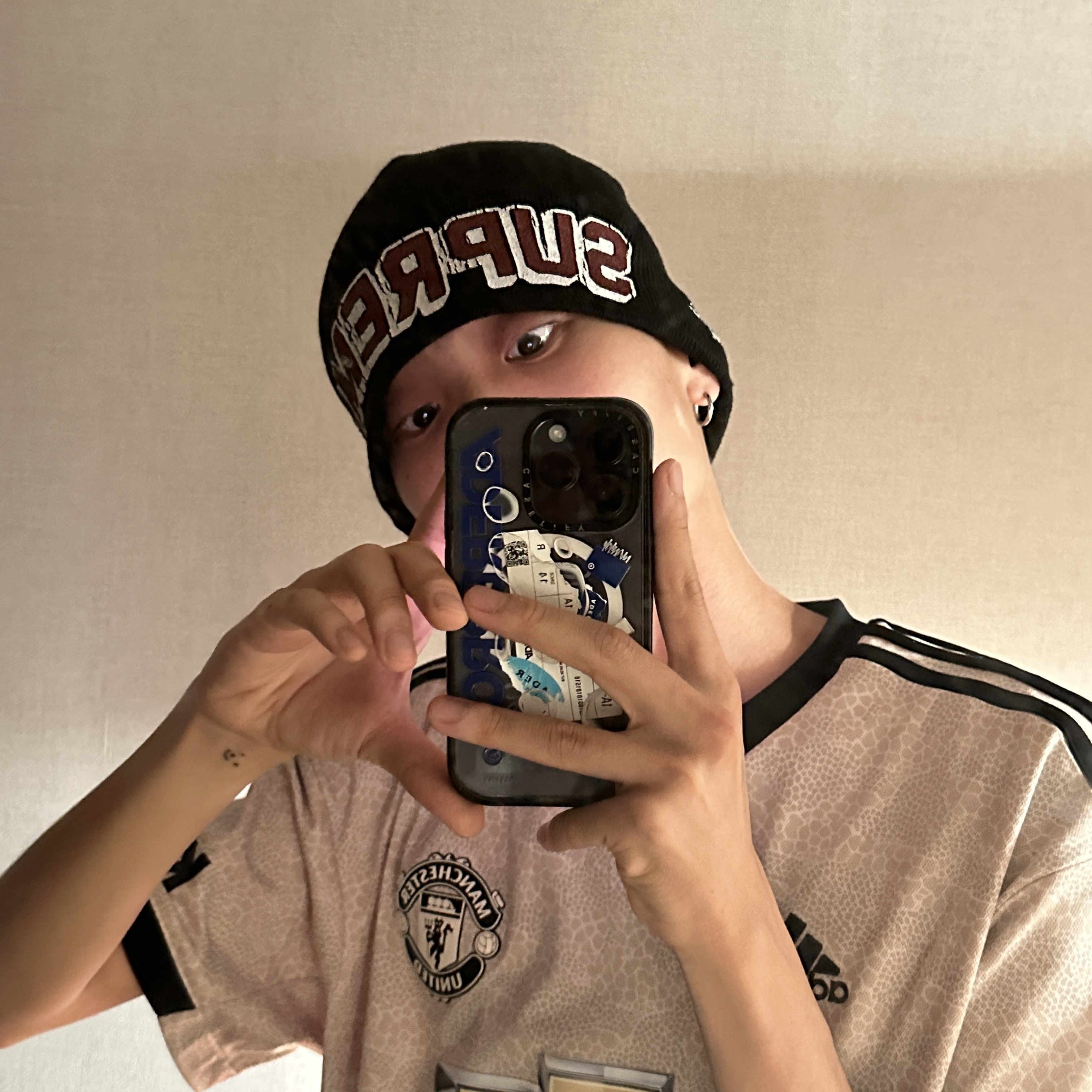 Supreme Dragon Beanie Black - 23FW 착용 스타일