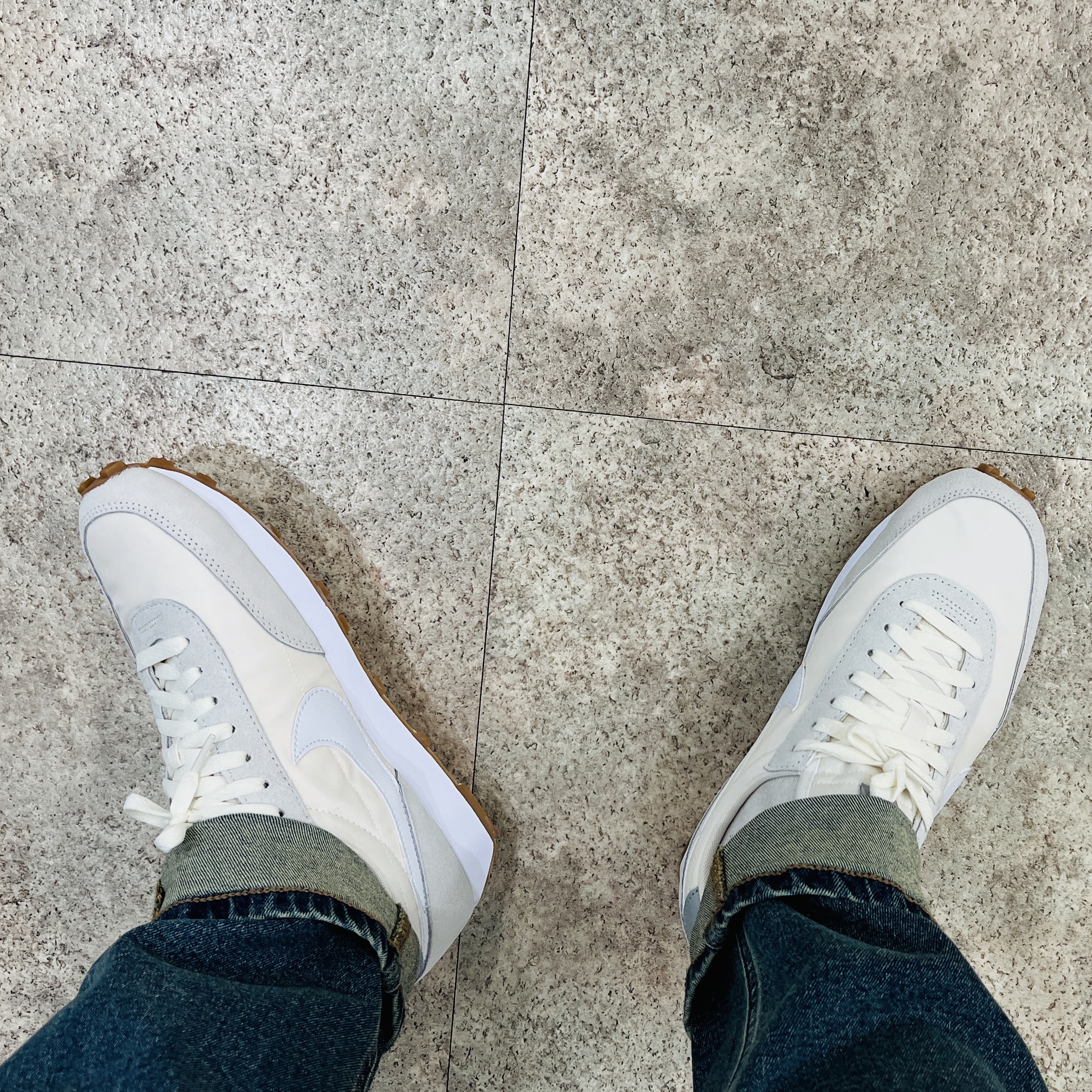 (W) Nike Daybreak Summit White 착용 스타일