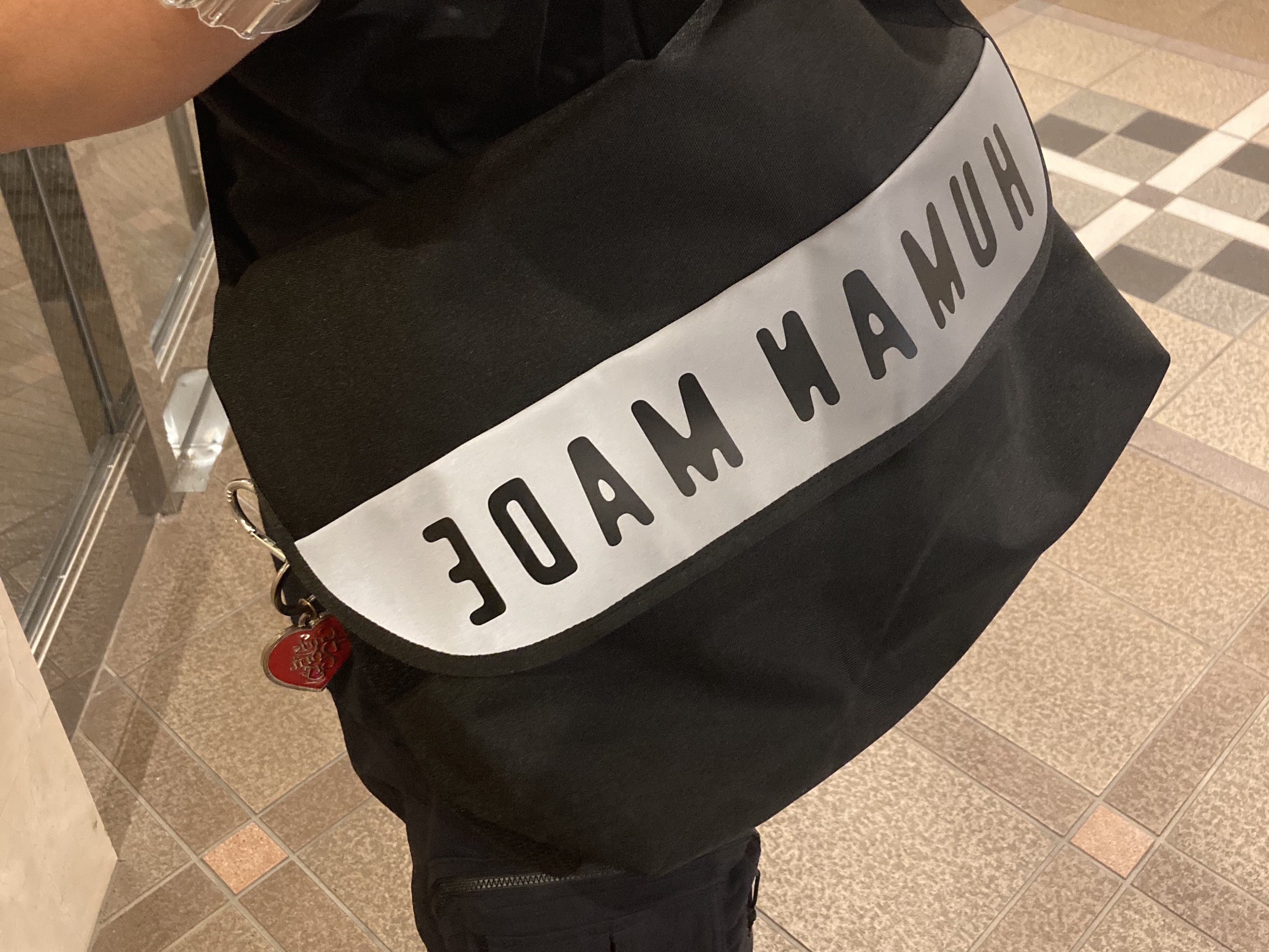 Human Made Messenger Bag Large Black, Nike x Supreme Air Force 1 Low Flax 착용 스타일 - 2