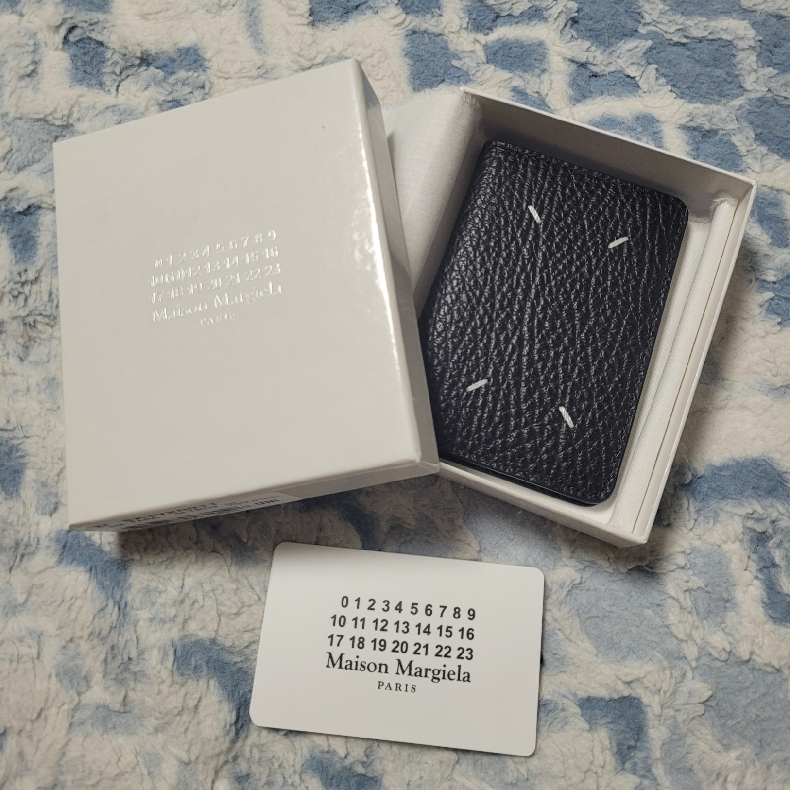 Maison Margiela Bovine Leather Card Holder Black 착용 스타일