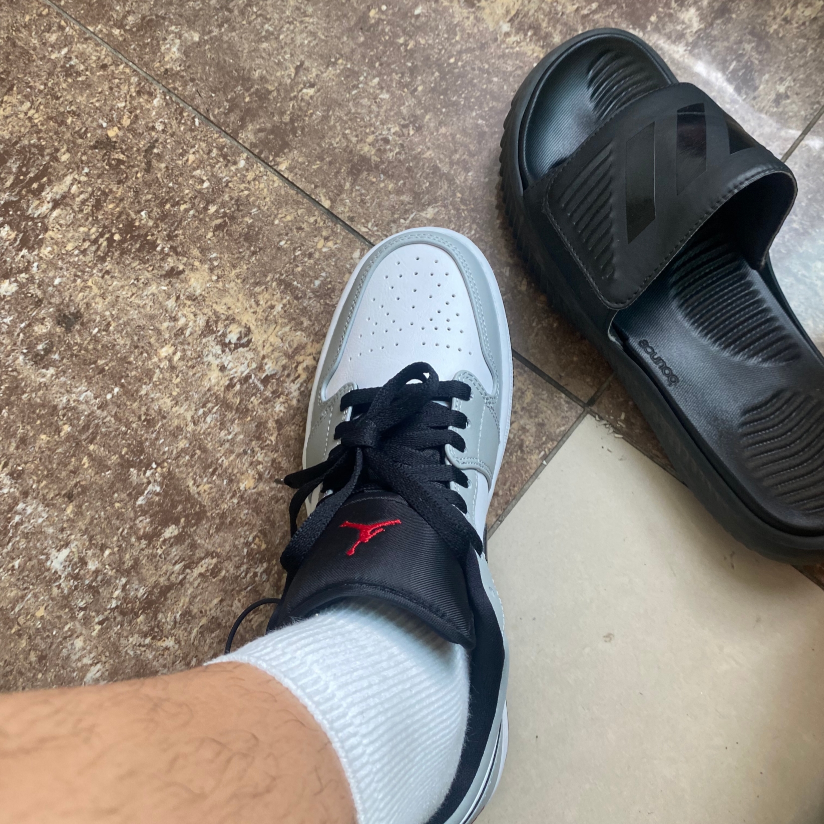 Jordan 1 Low Light Smoke Grey 착용 스타일 - 2