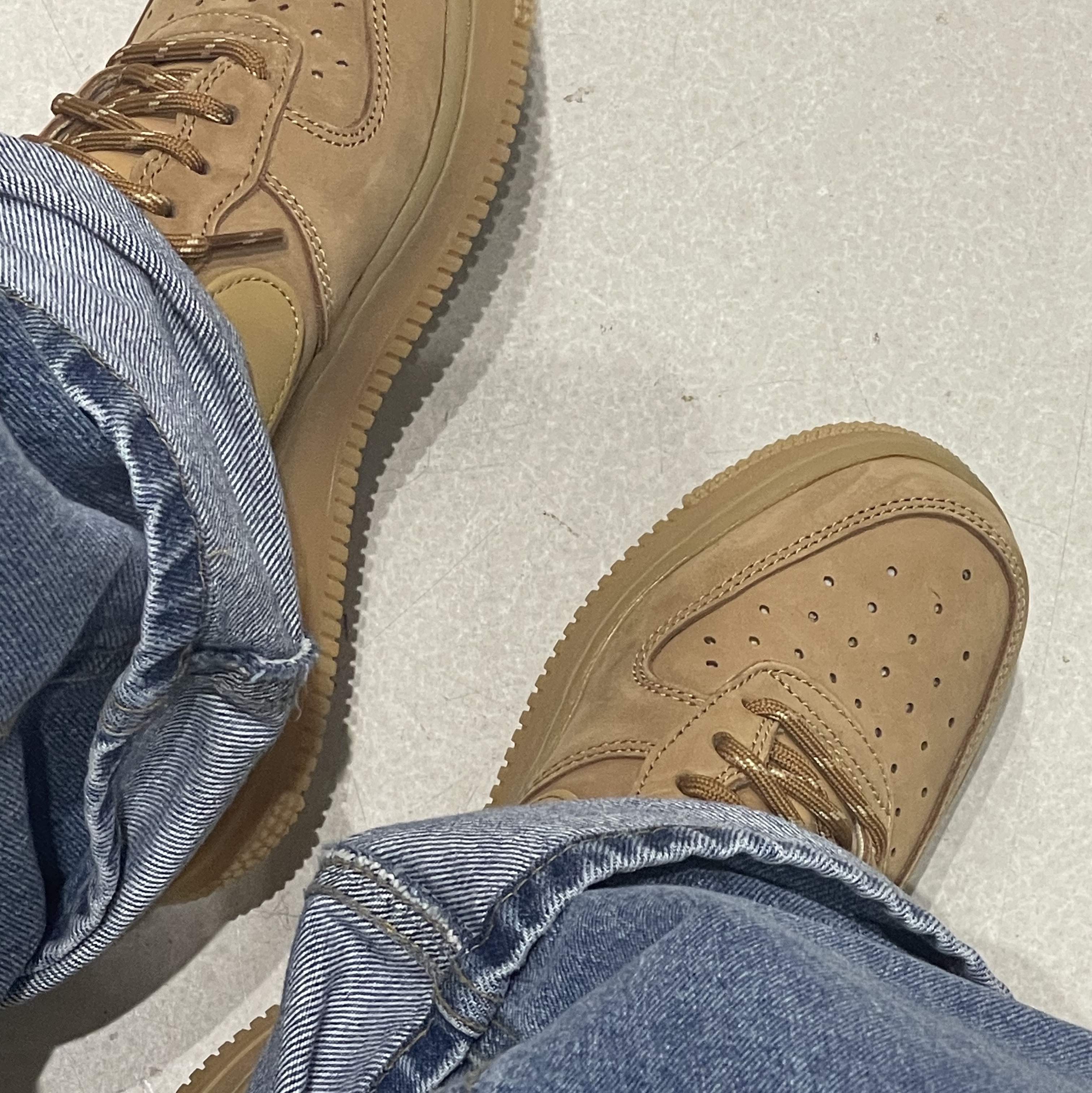 Nike Air Force 1 '07 WB Flax 착용 스타일