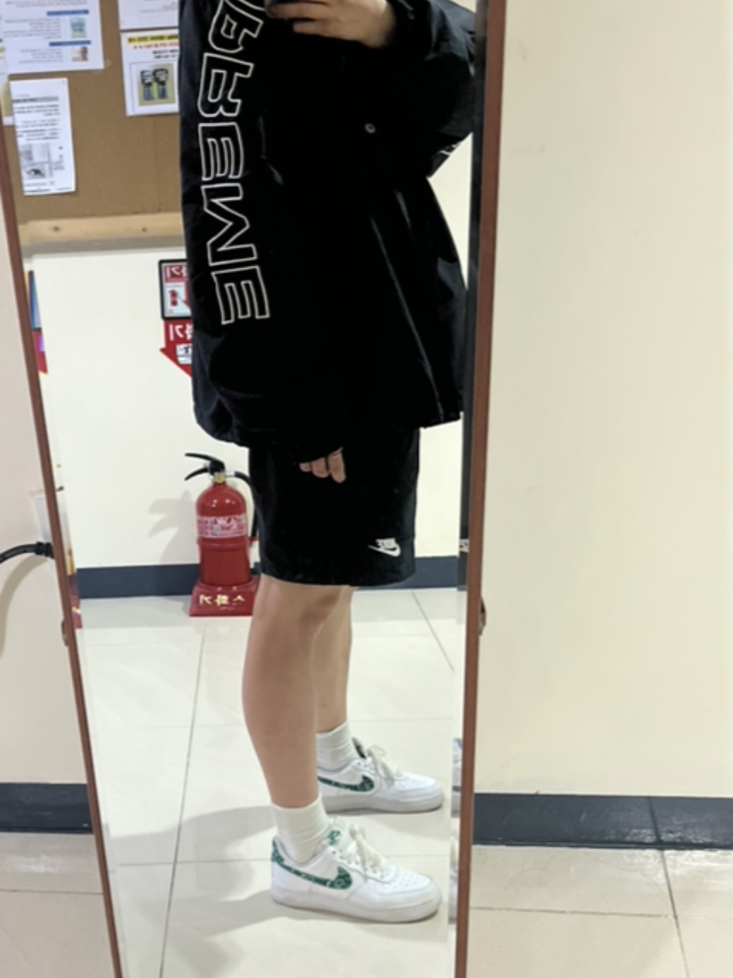 Wooyoungmi Crown Back Logo T-Shirt Black - 23FW, Supreme Spellout Embroidered Track Jacket Black - 23FW 착용 스타일