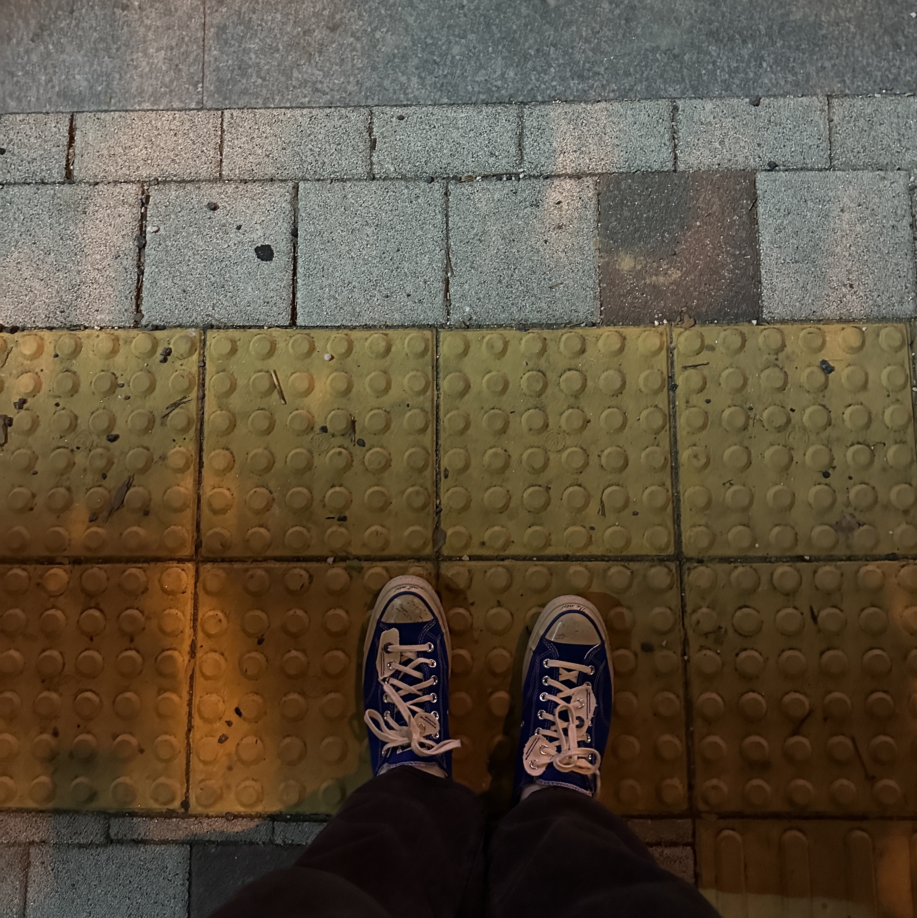 Converse x Ader Error Chuck 70 Ox Imperial Blue 착용 스타일 - 5