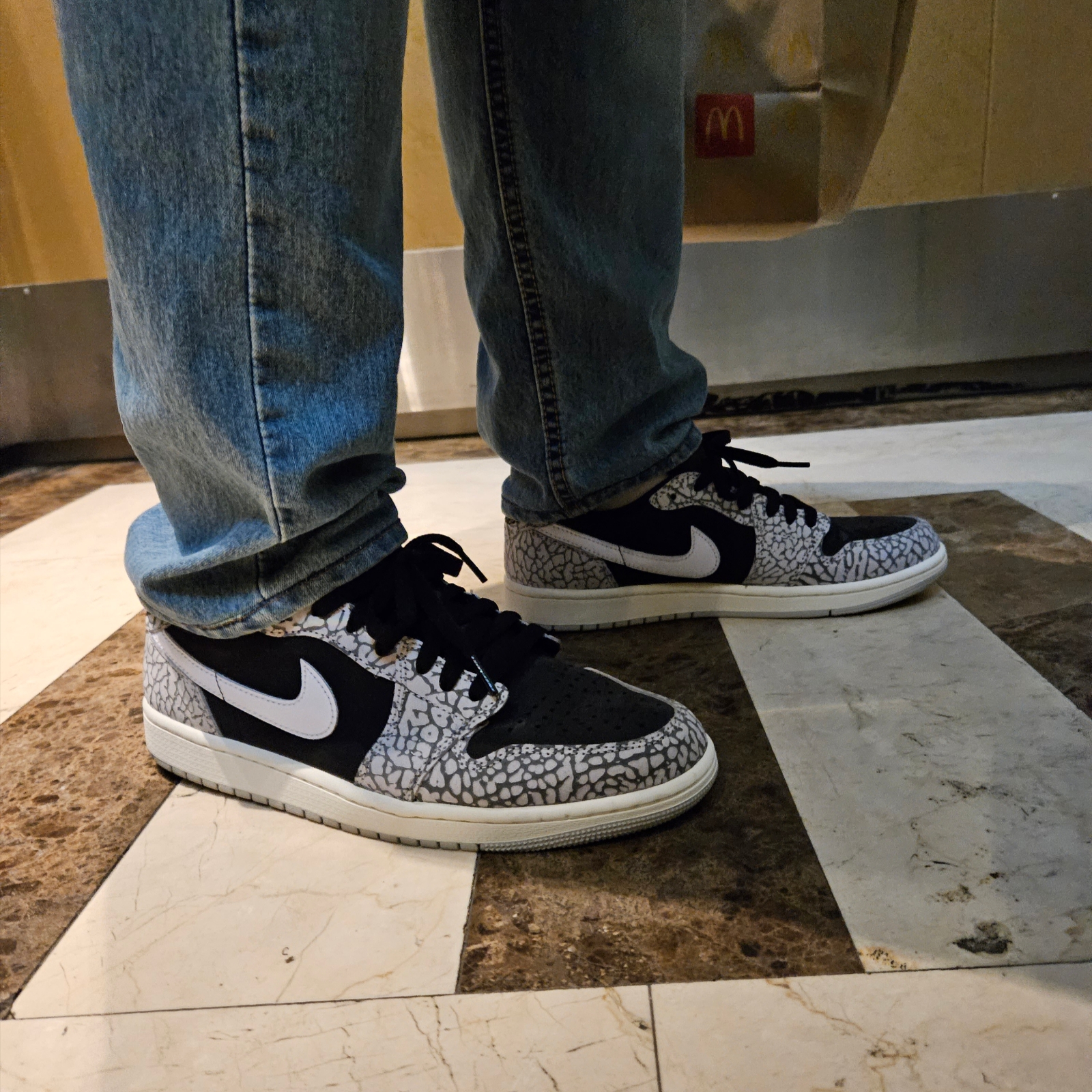 Jordan 1 Retro Low OG Black Cement 착용 스타일