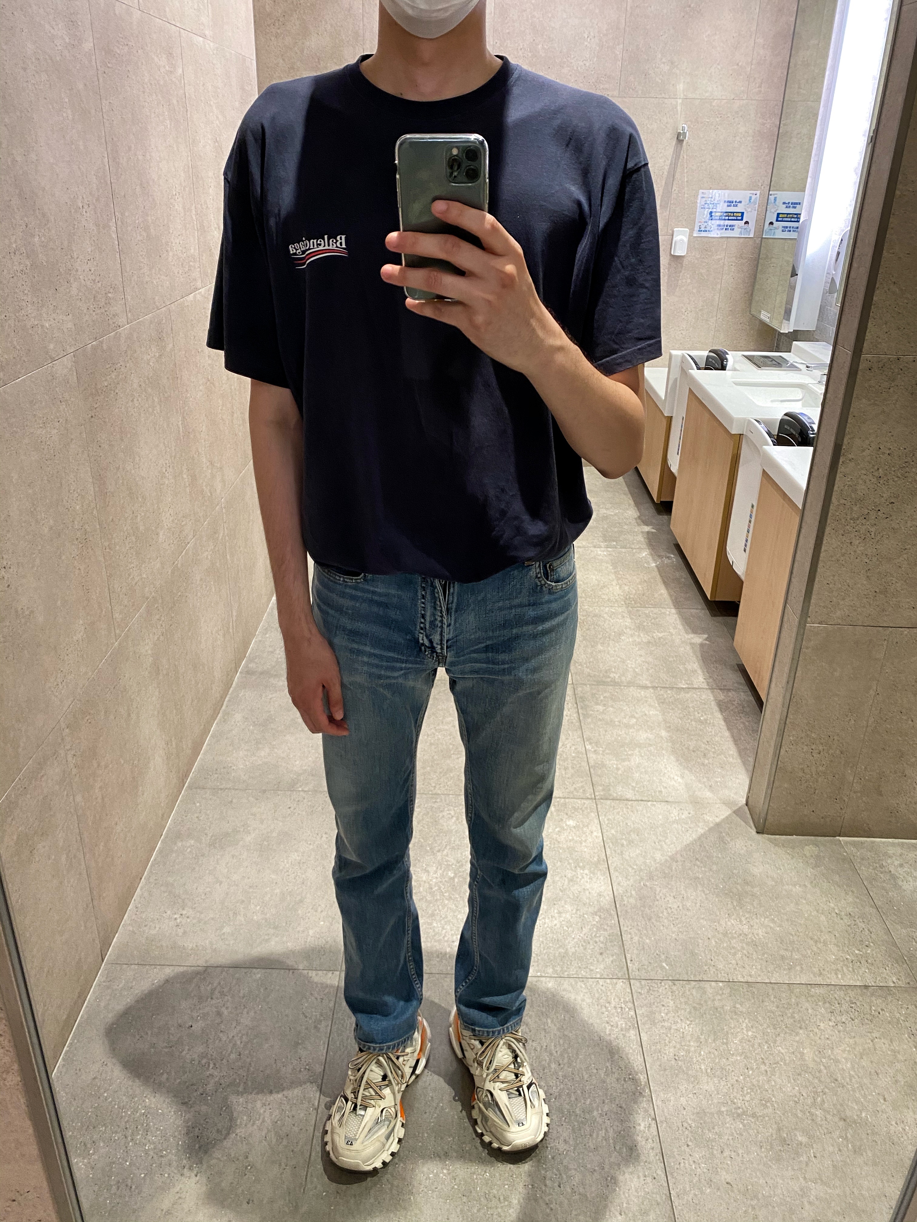 Balenciaga Track Sneakers White Orange 2019 착용 스타일