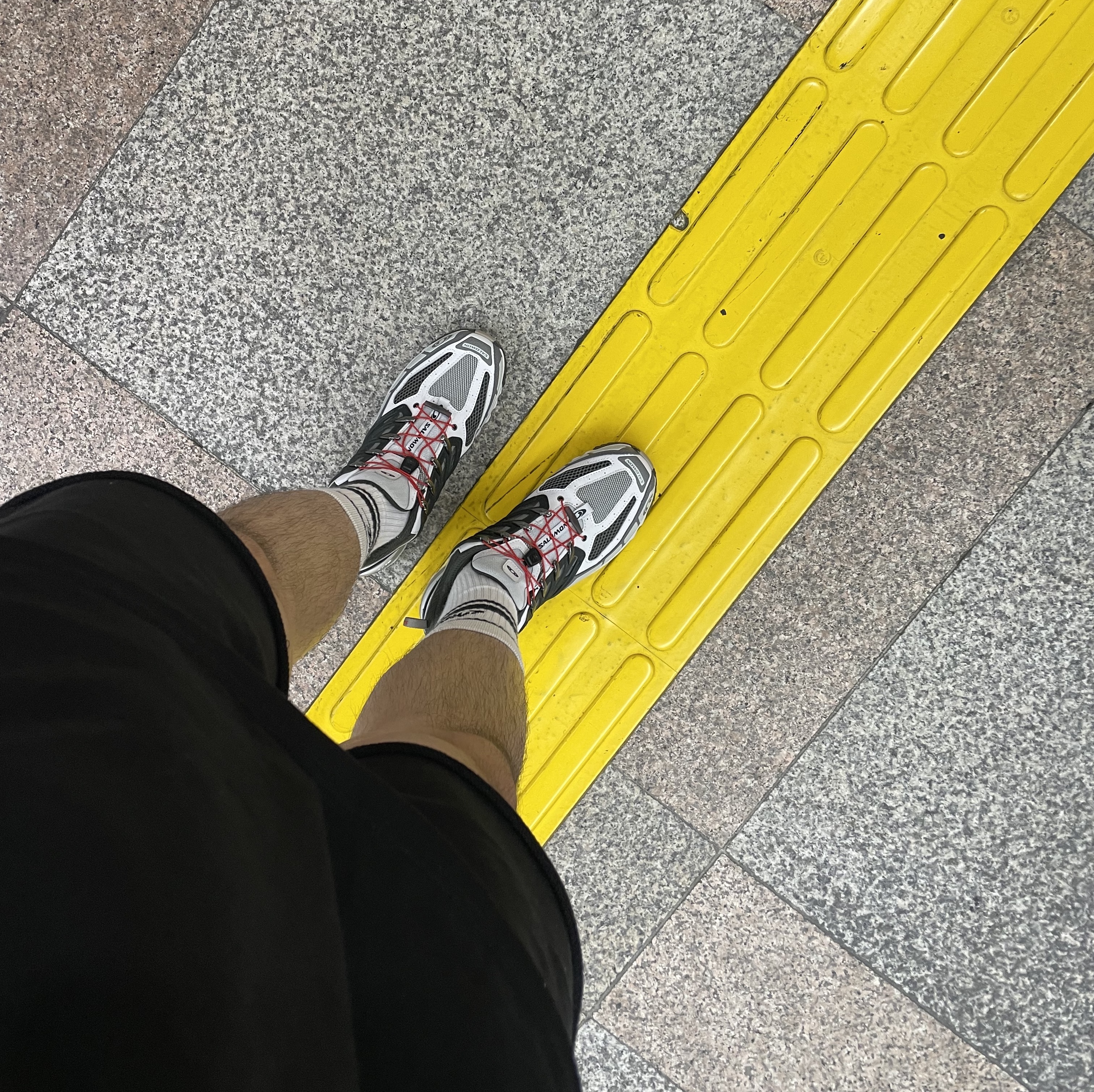 Salomon ACS Pro Beluga Vintage Khaki 착용 스타일