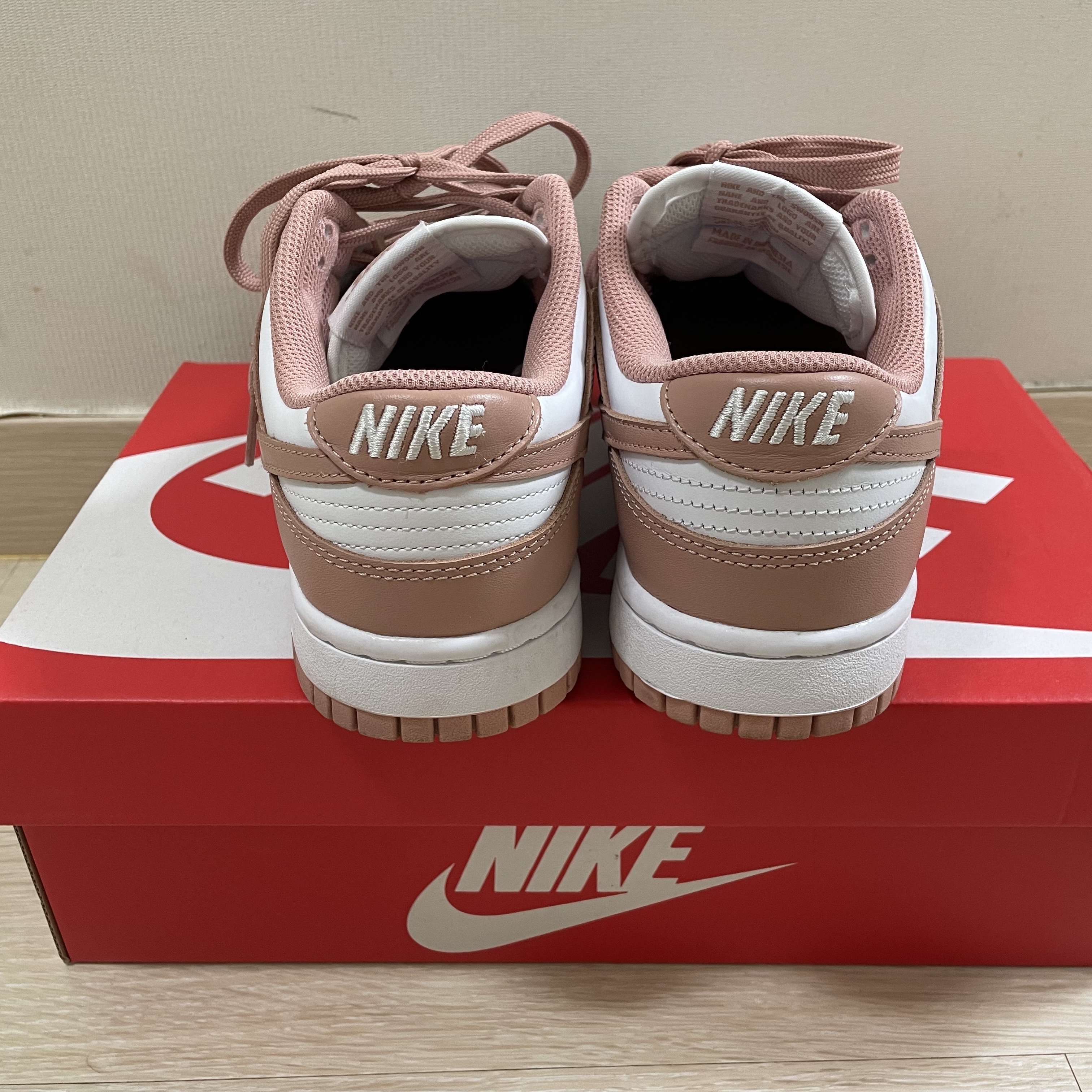(W) Nike Dunk Low Rose Whisper 착용 스타일 - 3