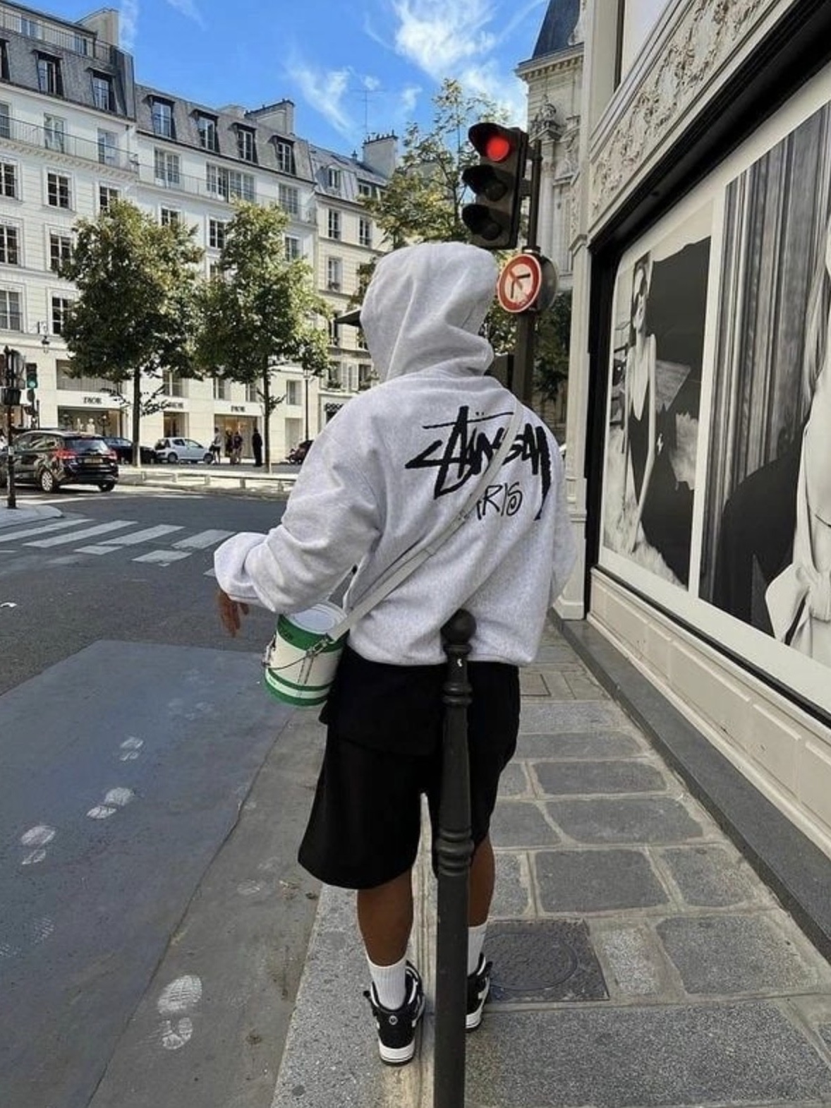 Stussy Basic Stussy Hoodie Ash Heather 2023, Stussy Basic Stussy Hoodie Black 2023 착용 스타일 - 2