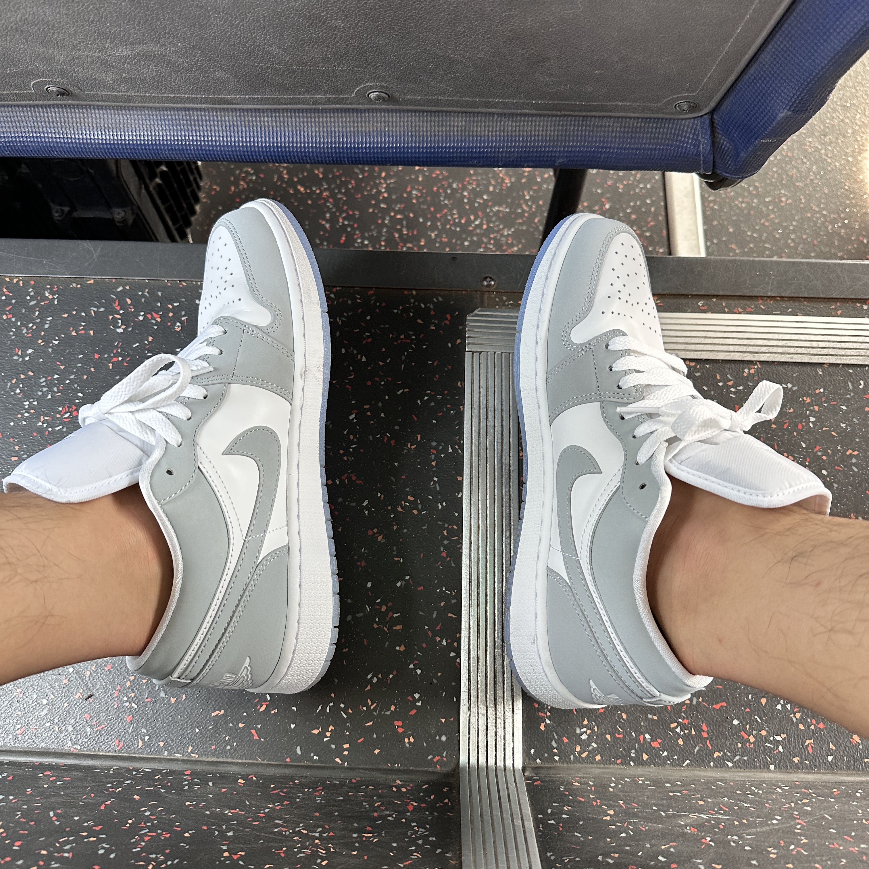 (W) Jordan 1 Low White Wolf Grey 착용 스타일
