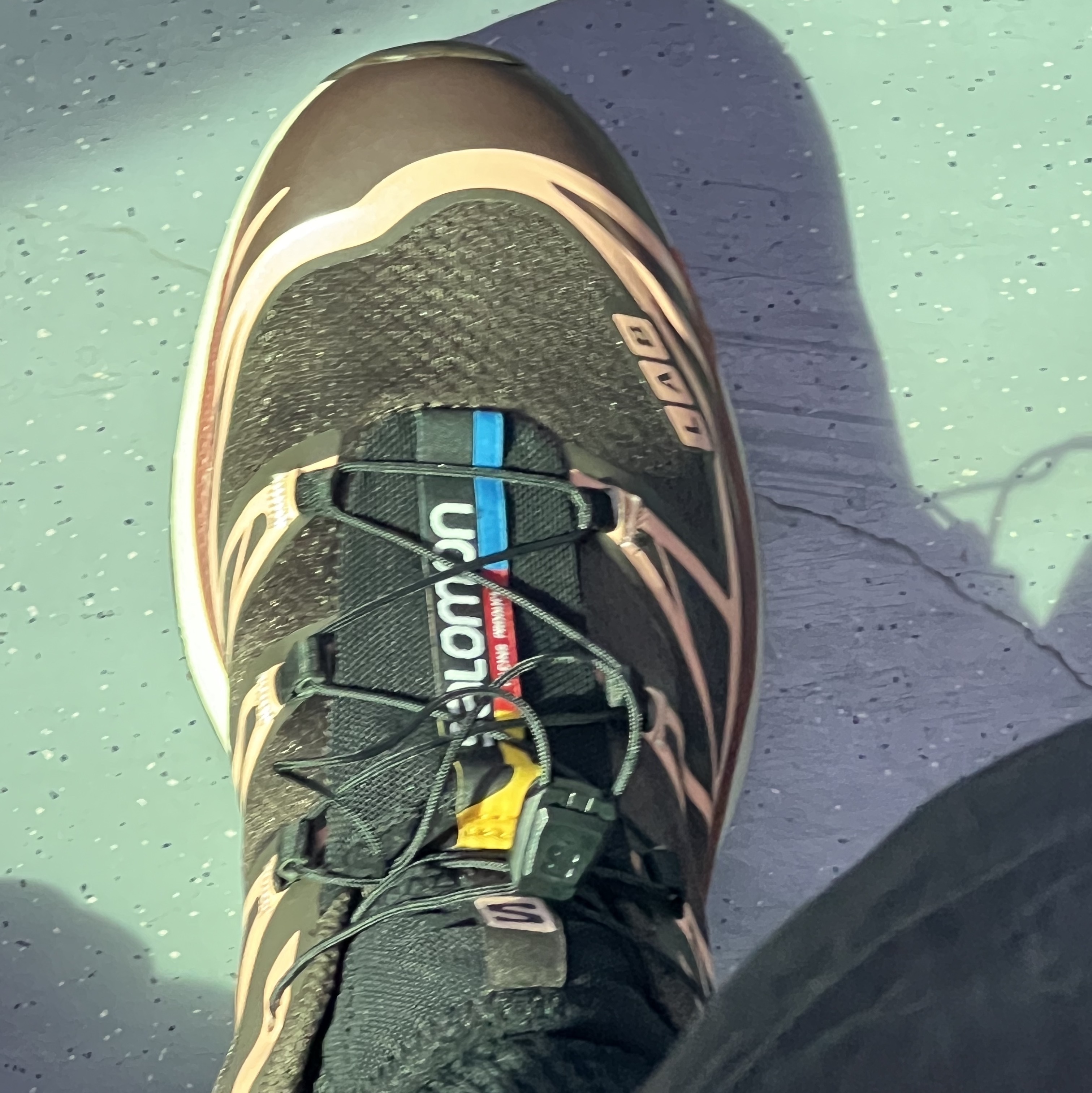 Salomon XT-6 Delicioso Chocolate Fondant 착용 스타일 - 2