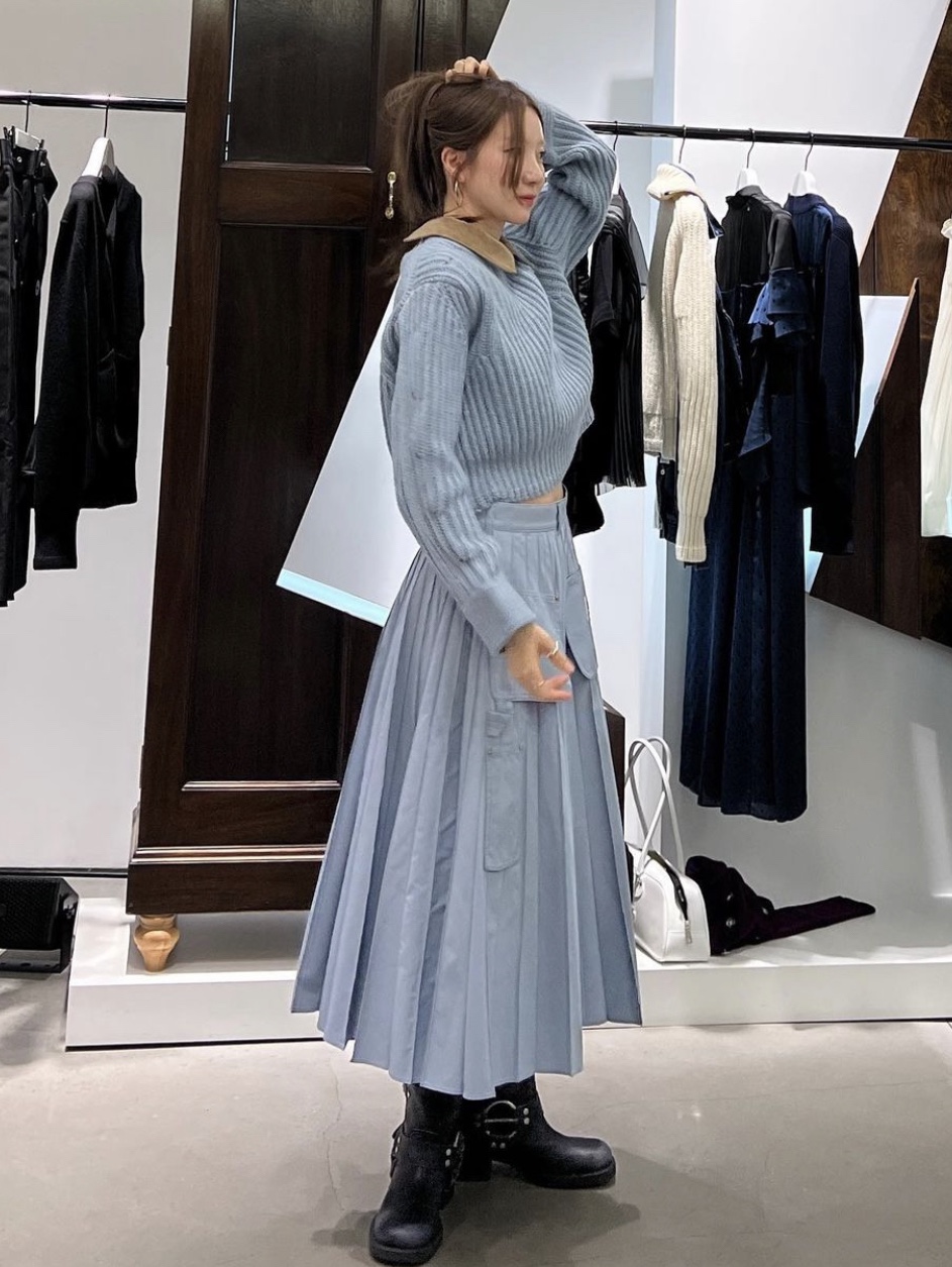 (W) Sacai x Carhartt WIP Pleated Skirt Light Blue, (W) Sacai x Carhartt WIP Knit Pullover Detroit Light Blue 착용 스타일