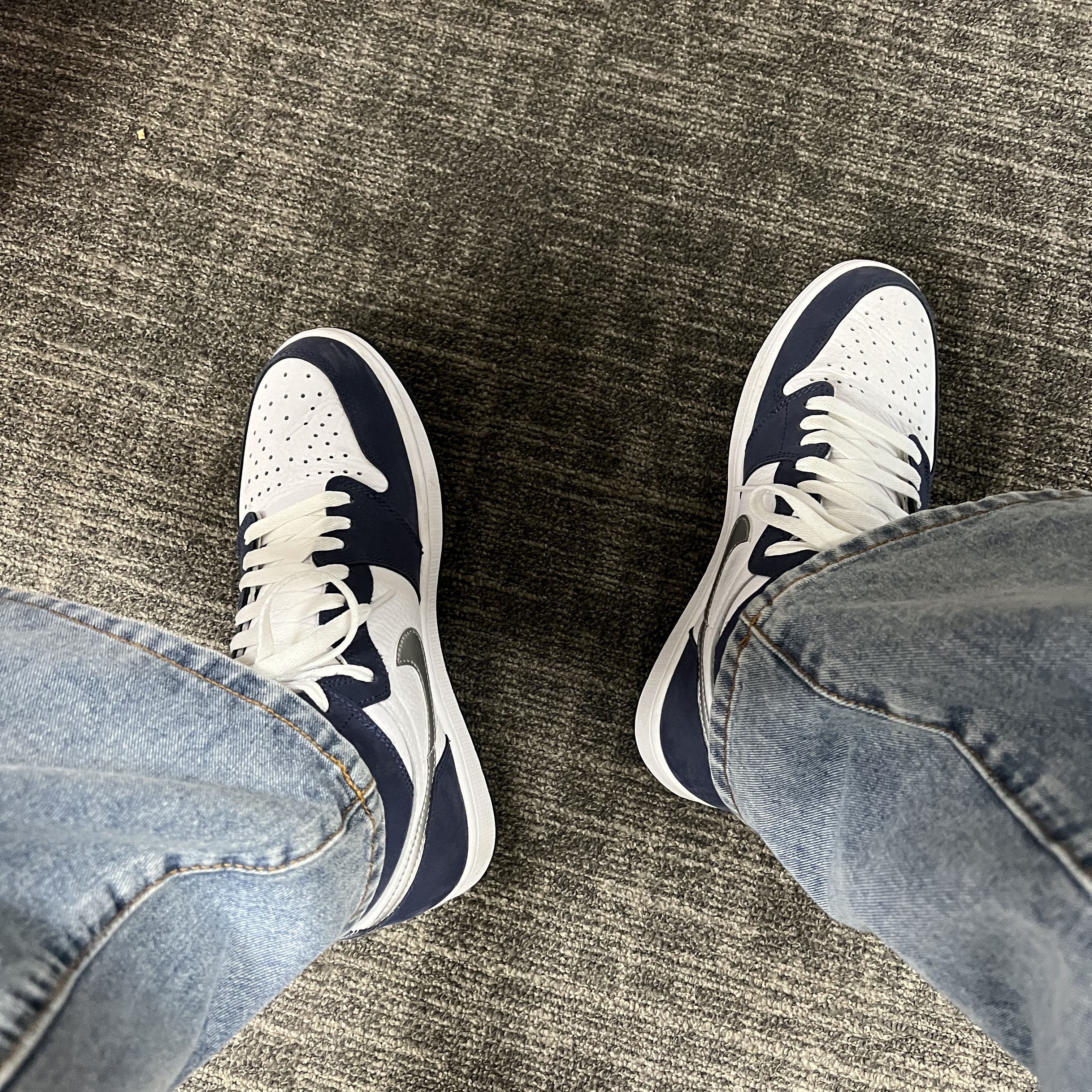 Jordan 1 Retro High OG CO.JP Midnight Navy 착용 스타일