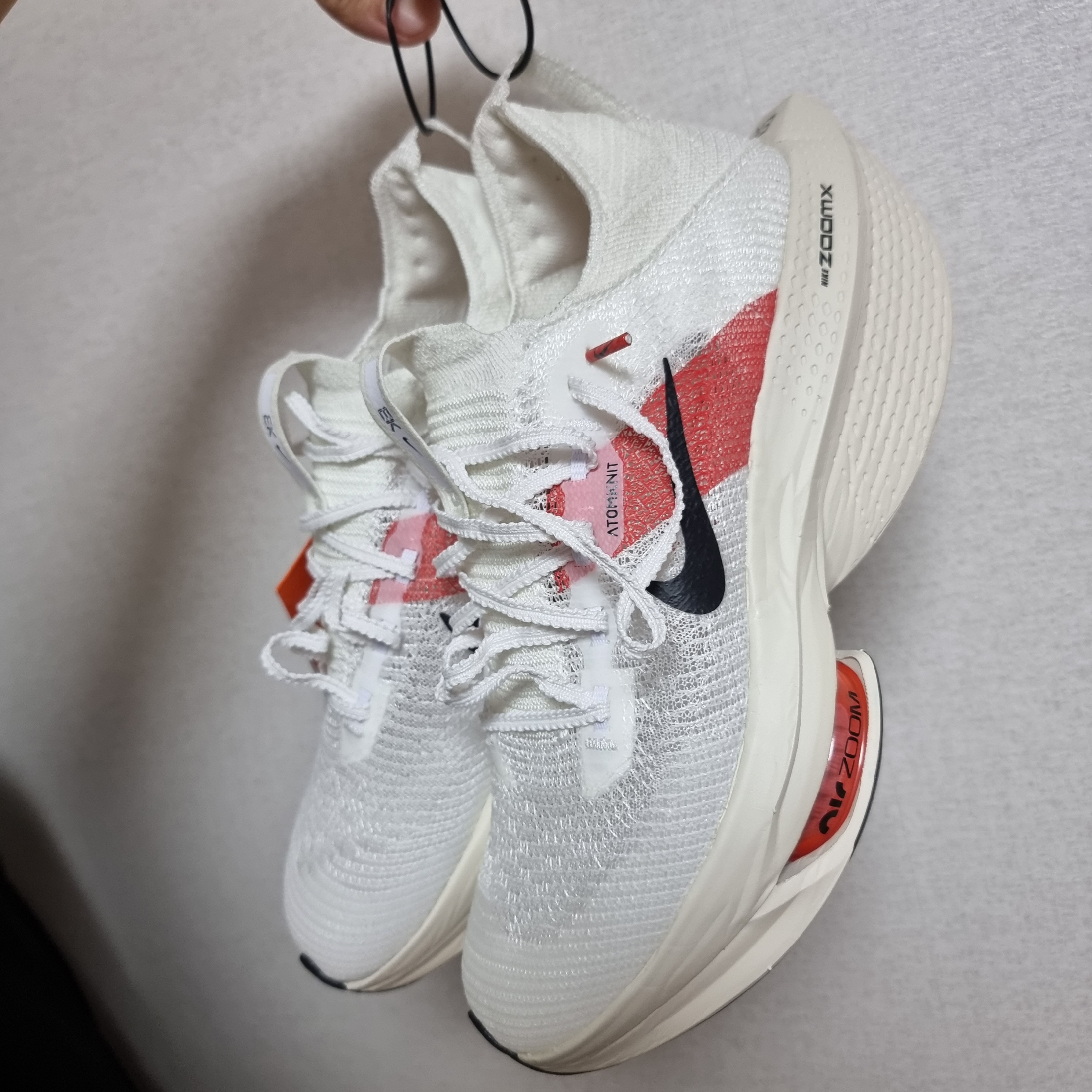 Nike Air Zoom Alphafly Next% 2 Eliud Kipchoge, Nike Dri-Fit Kipchoge Windrunner Coconut Milk Black Chile Red - Asia 착용 스타일 - 2