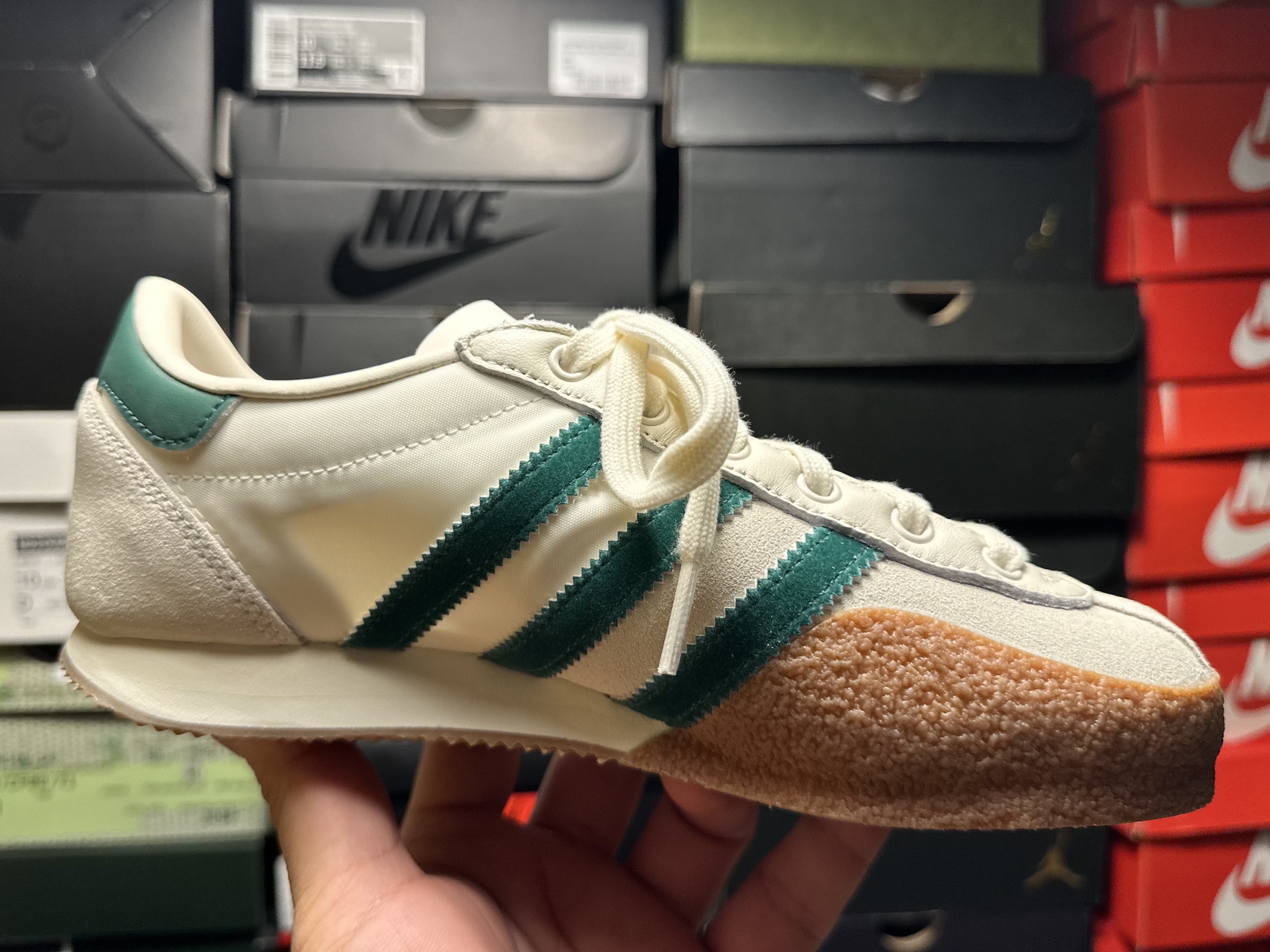 Adidas x Liam Gallagher Spezial LG II Cream White Collegiate Green 착용 스타일 - 5