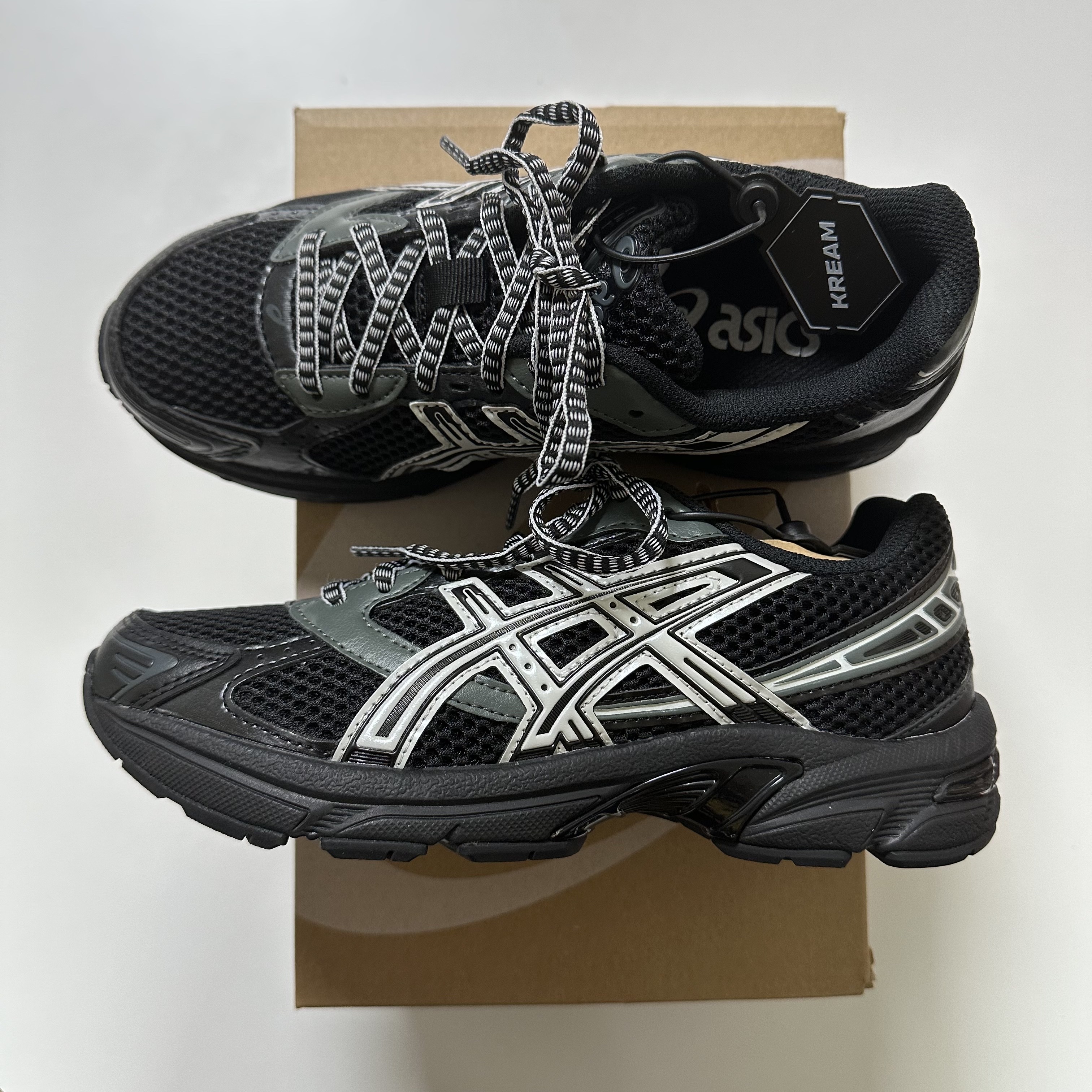 Asics Gel-1130 Black Glacier Grey - Folder Exclusive 착용 스타일