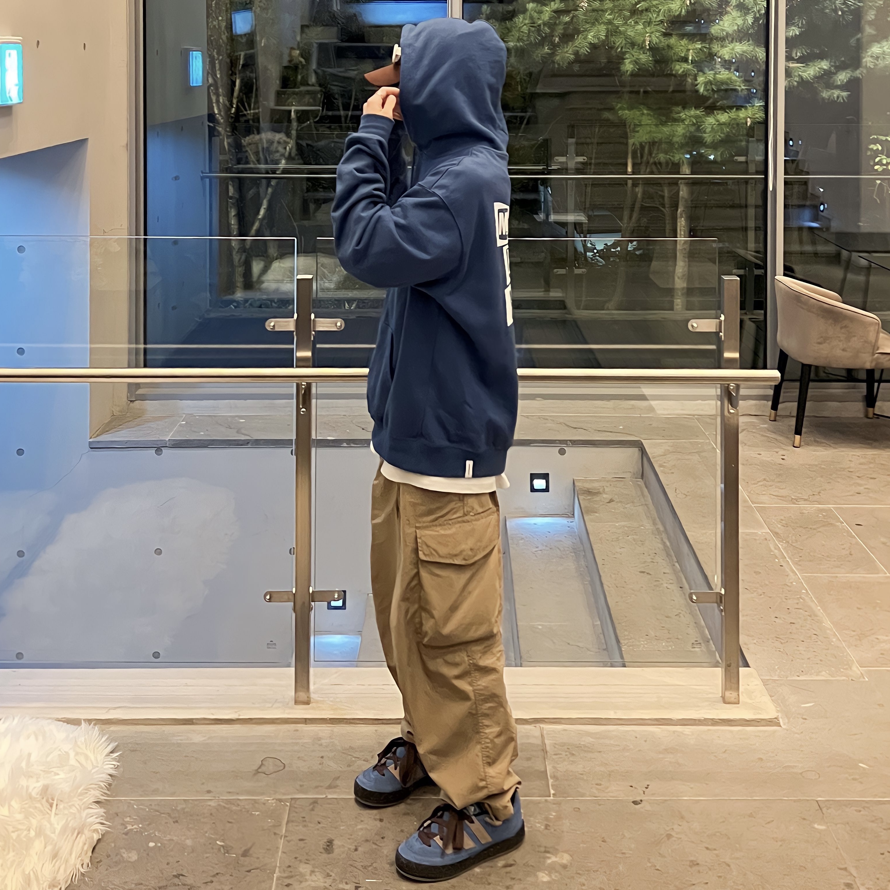 Adidas Adimatic Phantone, Gentle Monster x Maison Margiela MM004 White Black 착용 스타일 - 2