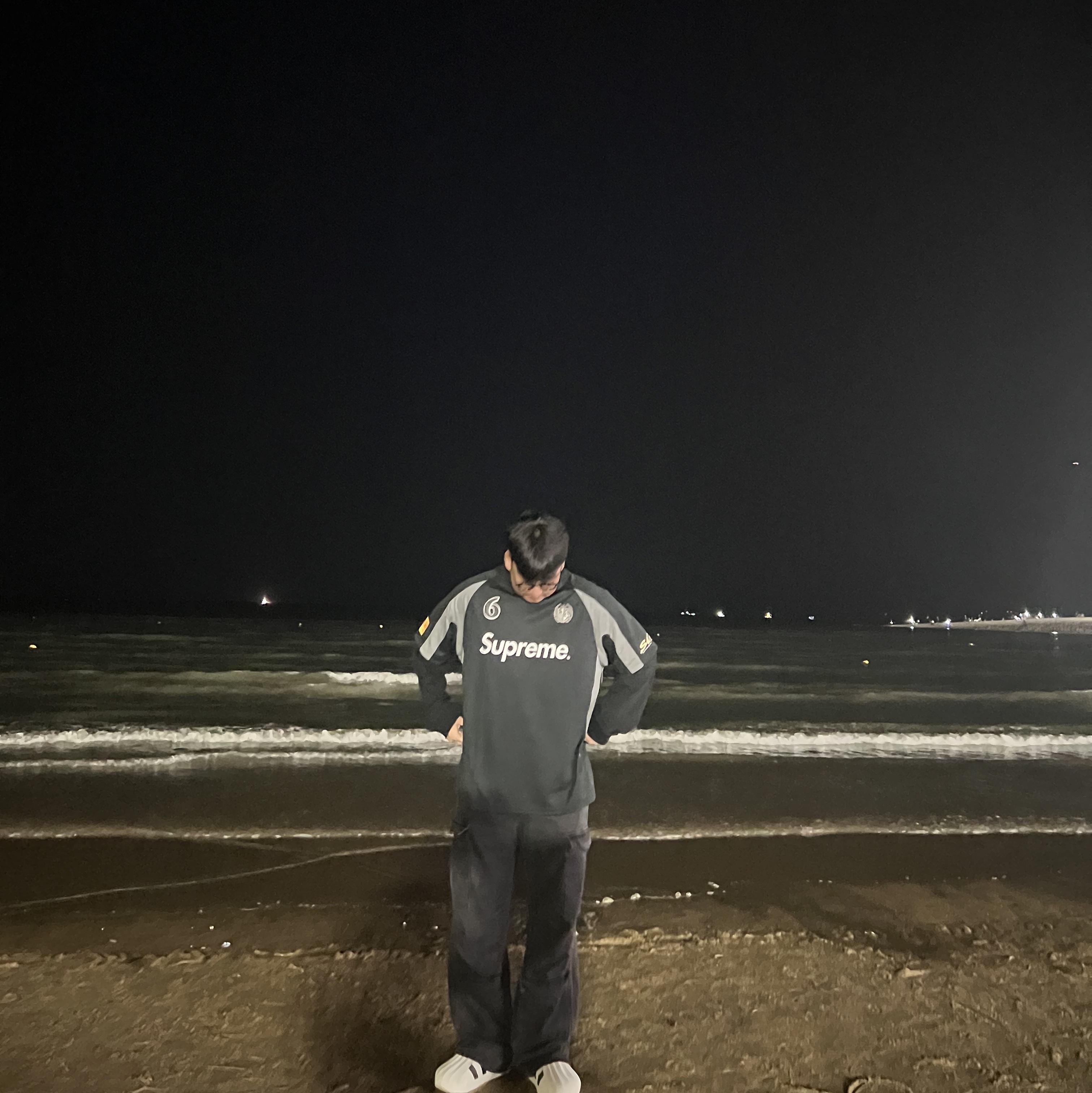 Supreme Hooded Soccer Jersey Black - 23FW, Adidas Adifom Superstar Core White 착용 스타일 - 1