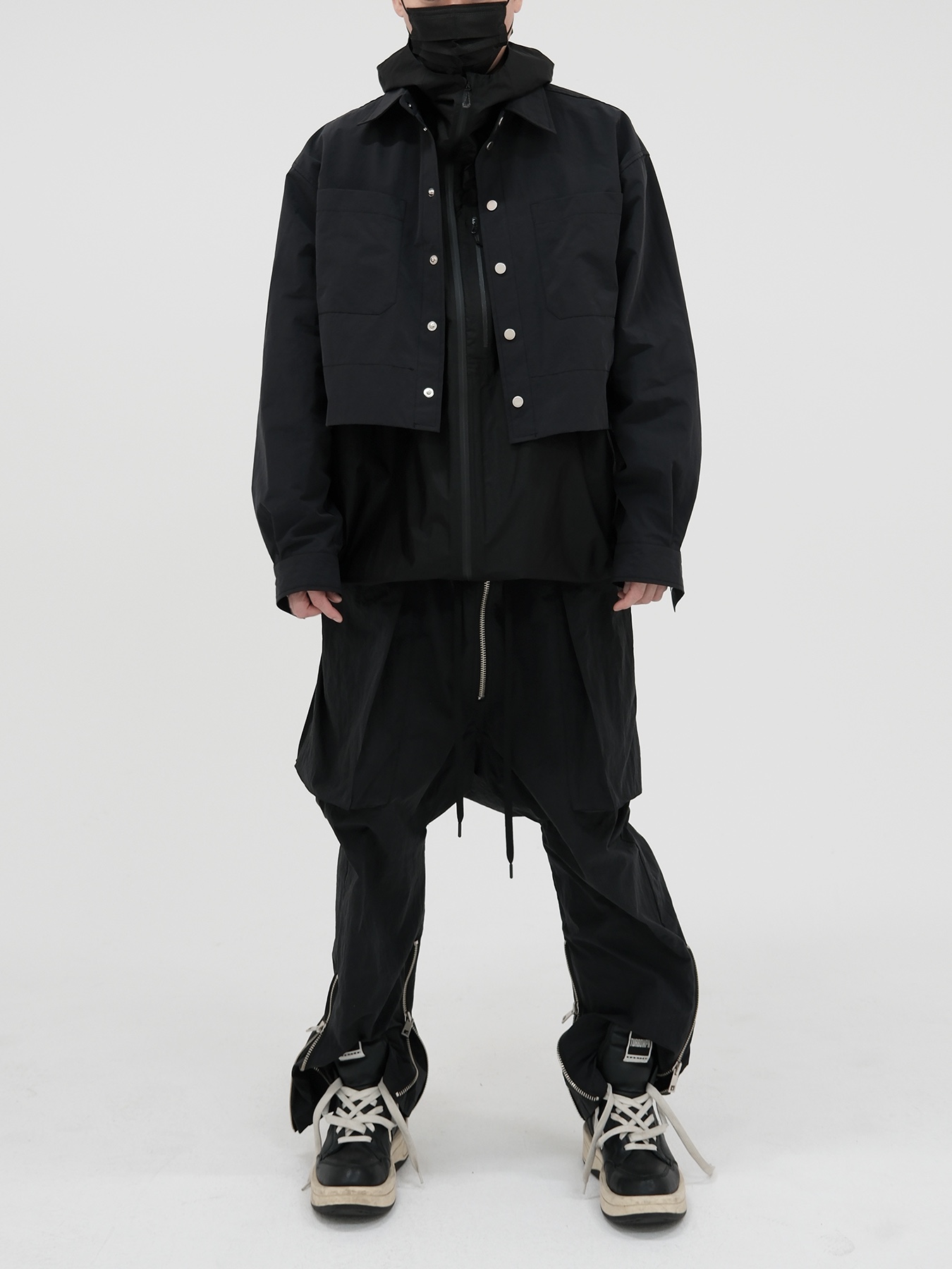 Converse x Drkshdw Turbowpn Black Cream 착용 스타일 - 1