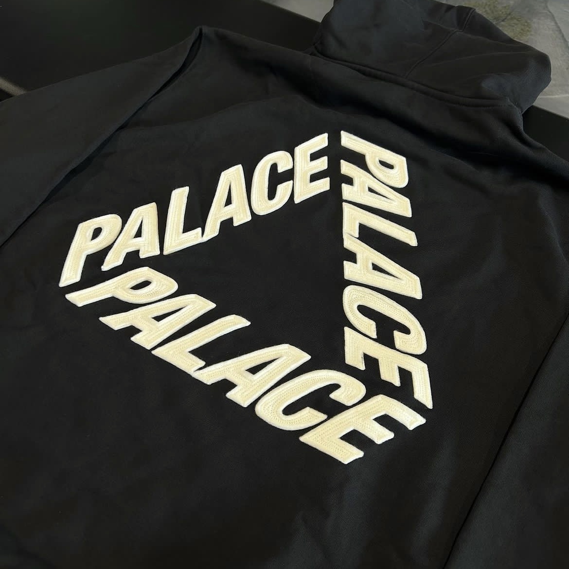 Palace P3 Felt Hood Black - 23FW 착용 스타일