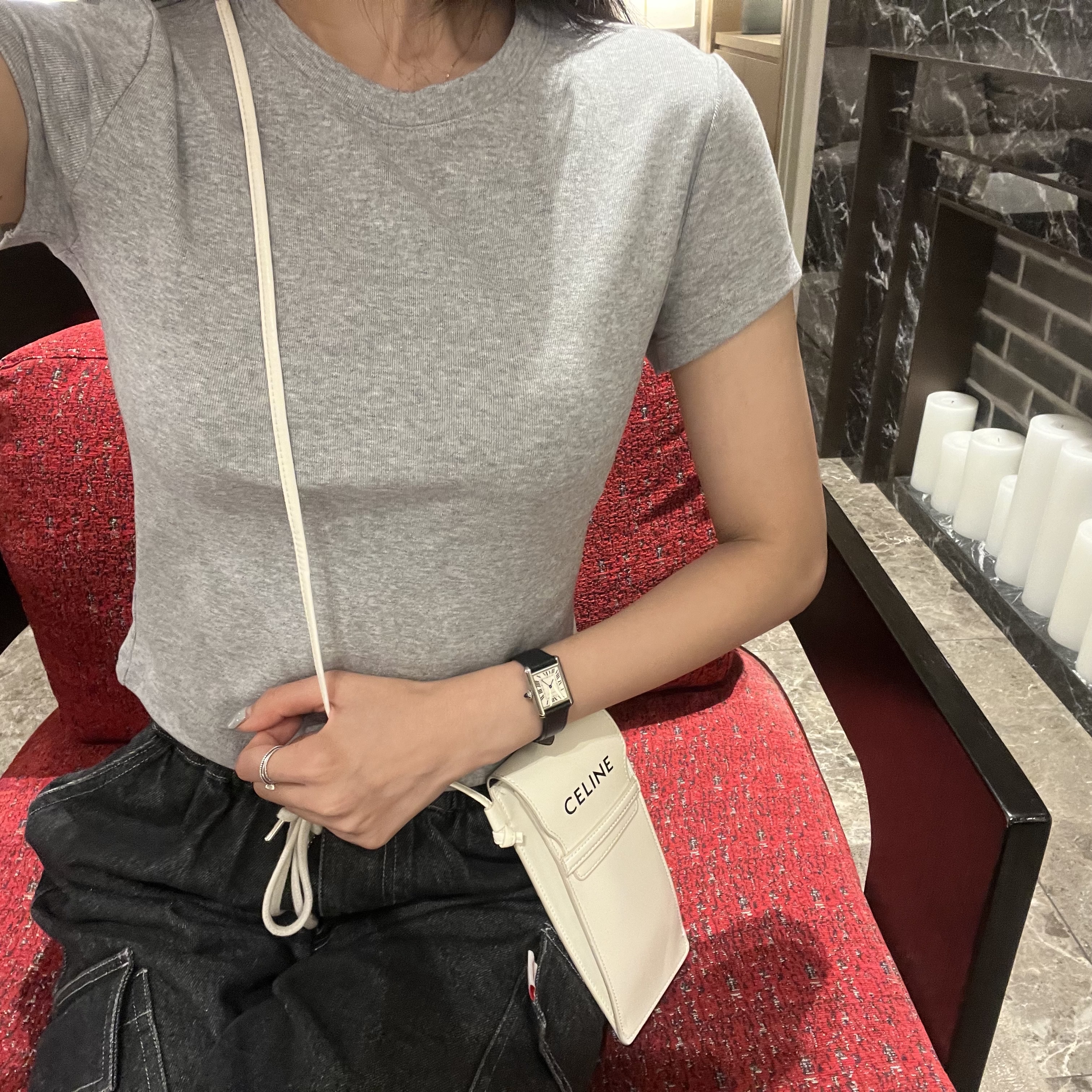 Cartier Tank Must Watch Small Quartz Steel Calfskin Black 착용 스타일
