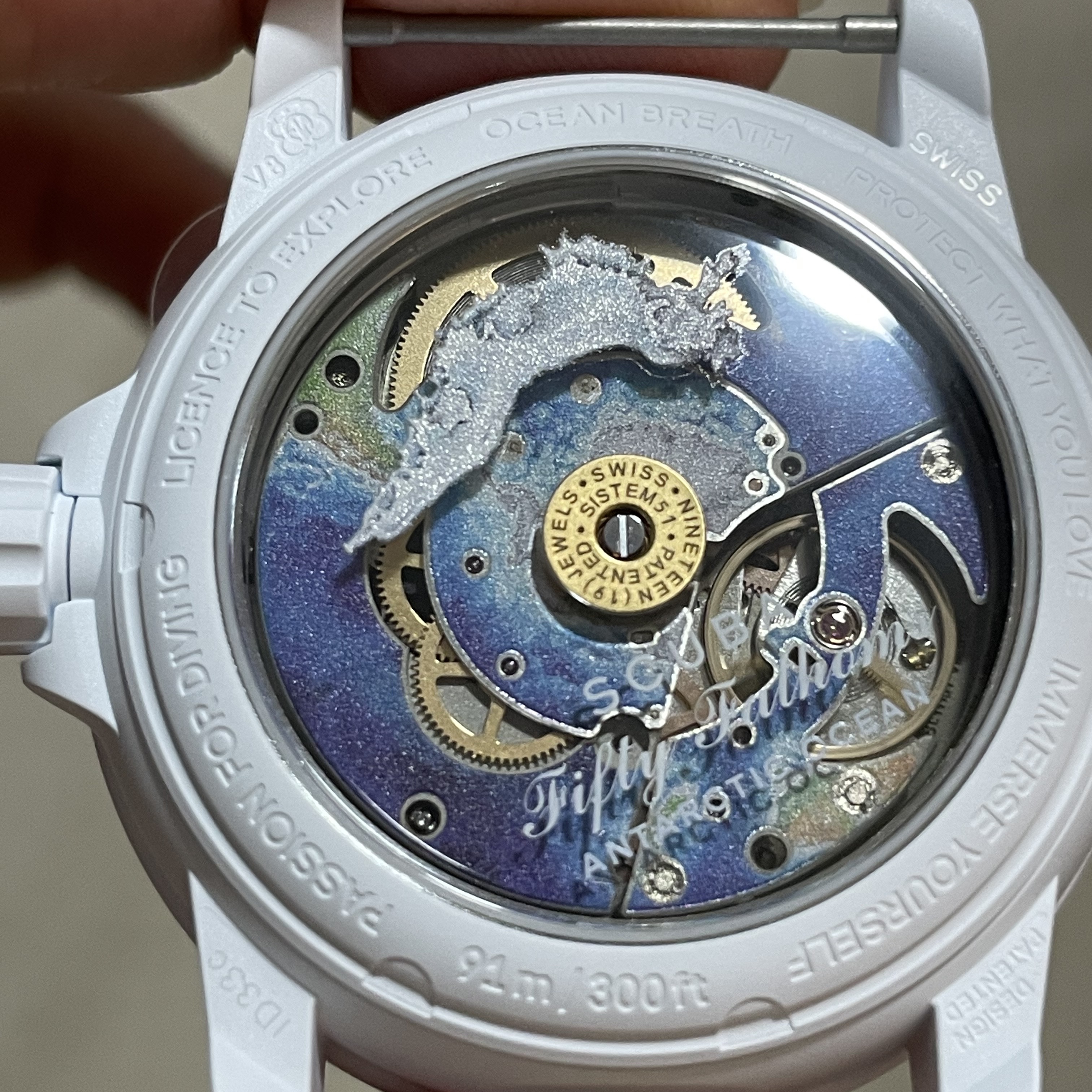 Swatch x Blancpain Bioceramic Arctic Ocean, Swatch x Blancpain Bioceramic Antarctic Ocean 착용 스타일 - 2