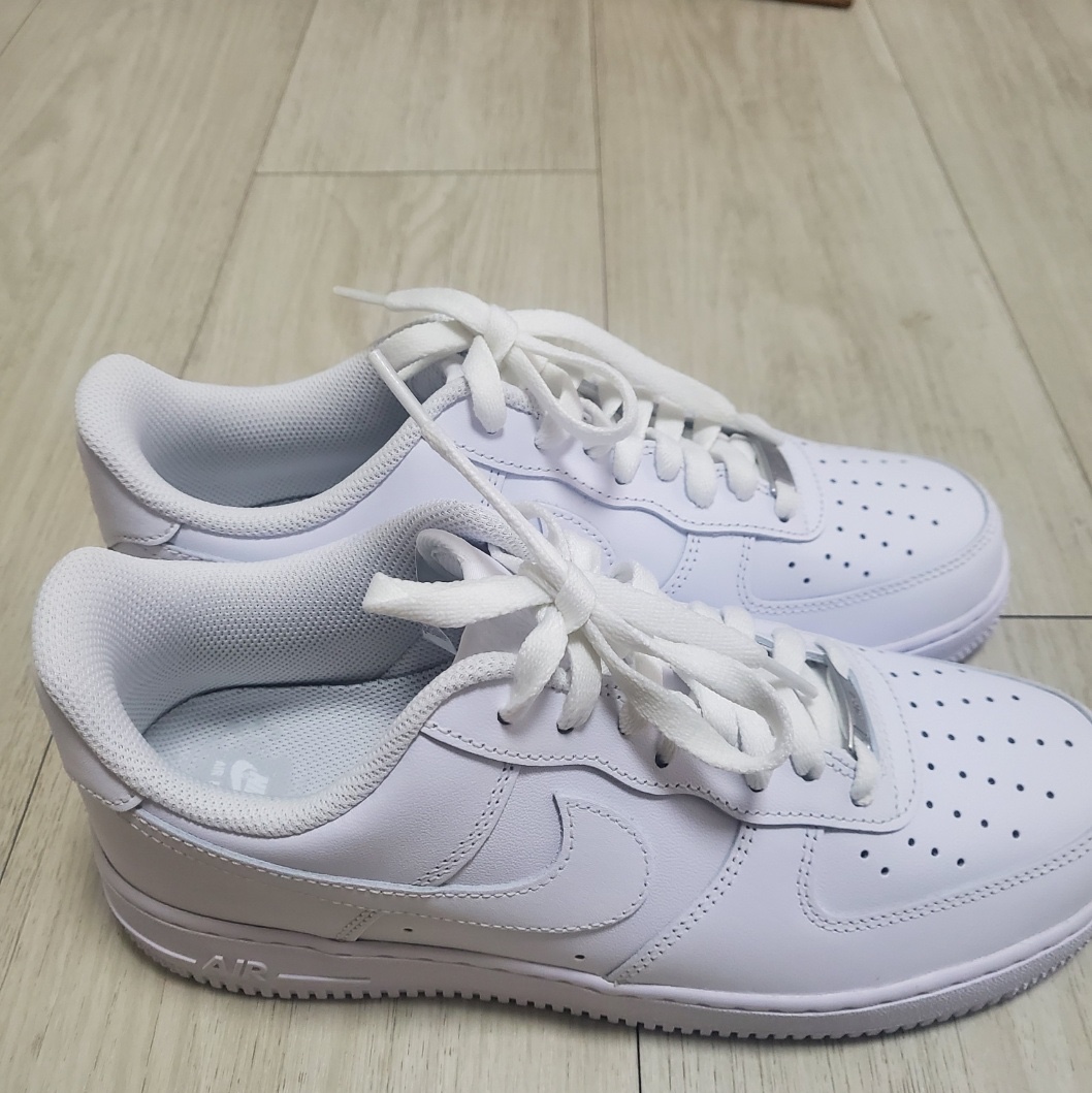 Nike Air Force 1 '07 Low White 착용 스타일