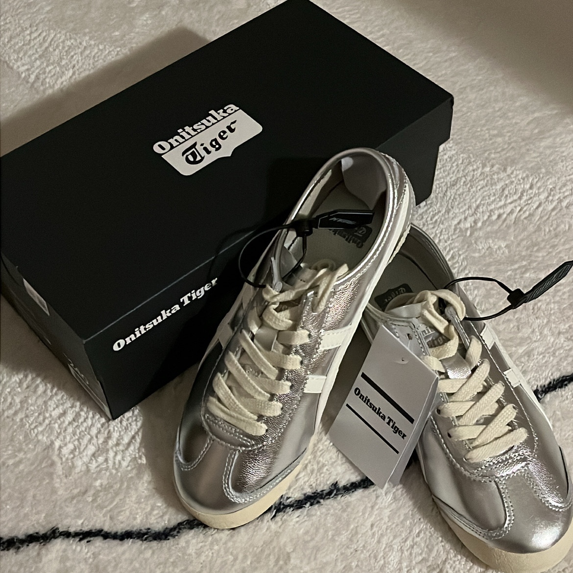 Onitsuka Tiger Mexico 66 White Silver 착용 스타일 - 1
