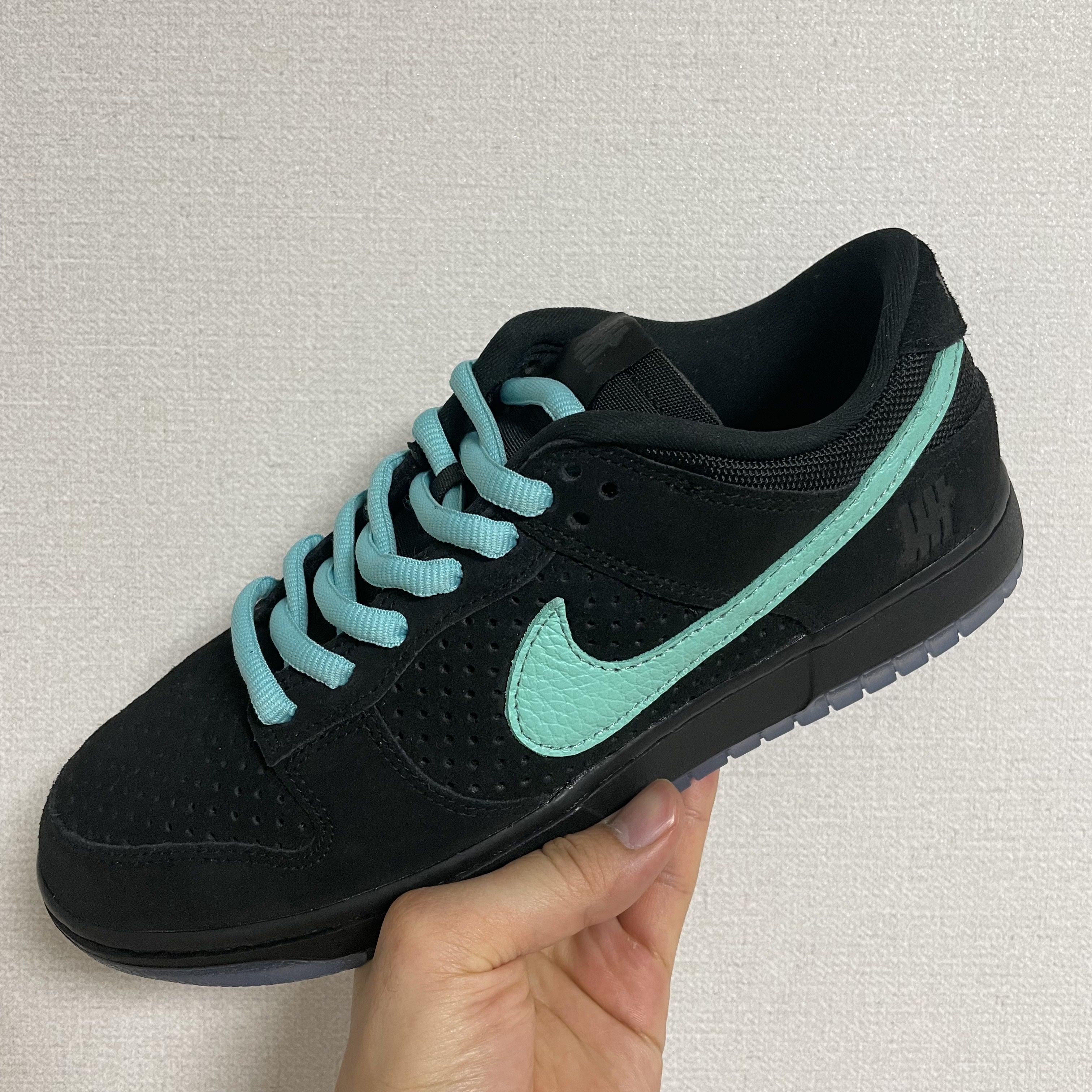 Nike x Undefeated Dunk Low SP 5 On It Black 착용 스타일 - 1