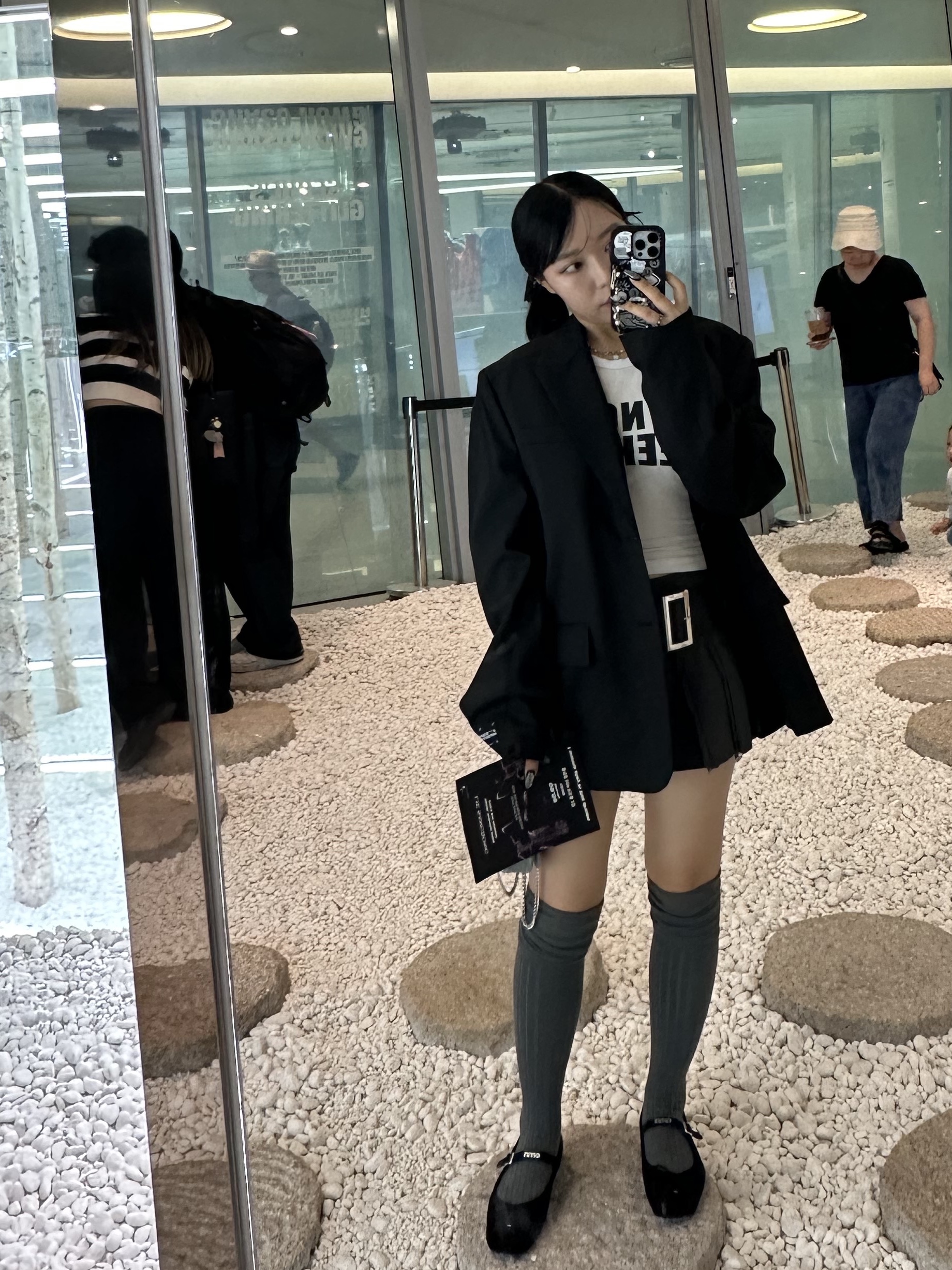 Zara x Ader Error Oversize Blazer Black 착용 스타일 - 1