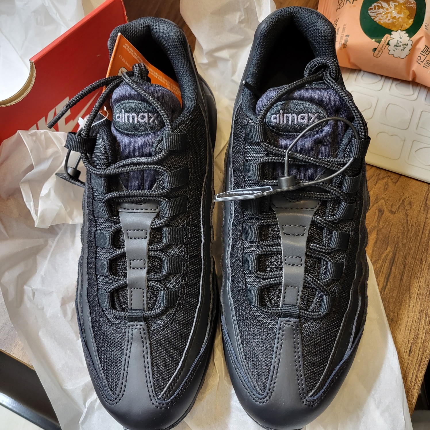 Nike Air Max 95 Essential Triple Black 2020 착용 스타일