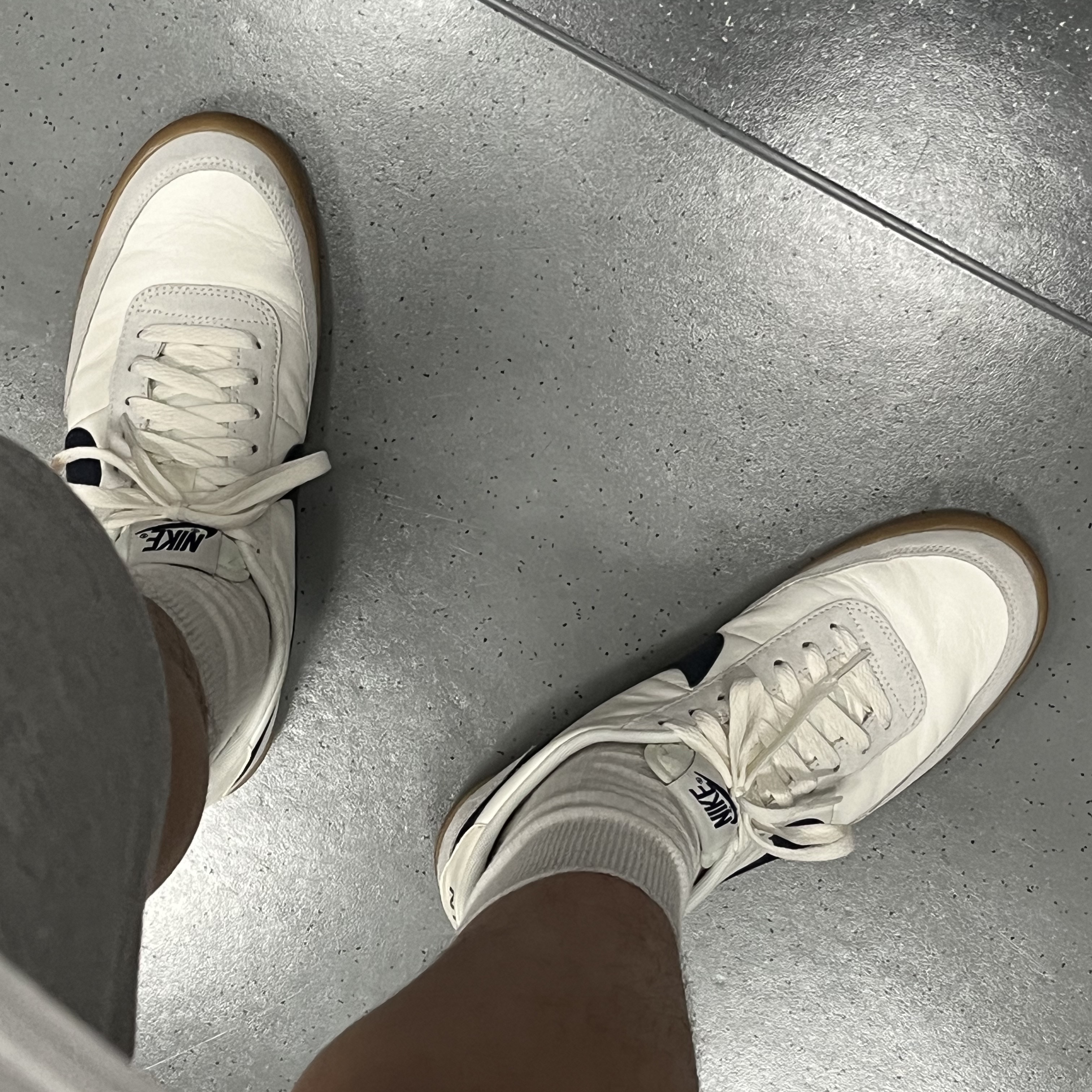 Nike x J.Crew Killshot 2 Sail Midnight Navy 착용 스타일