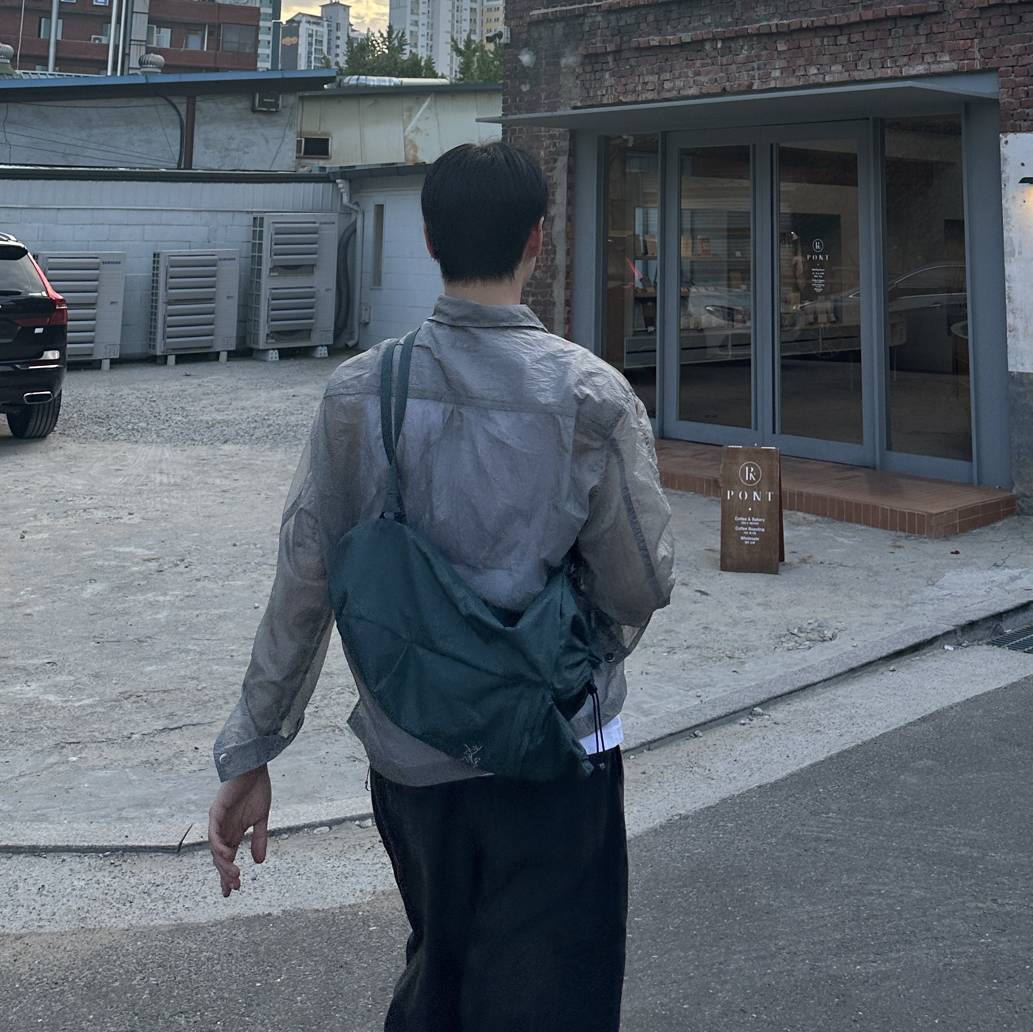 Arc'teryx Heliad 10 Backpack Boxcar 착용 스타일 - 2
