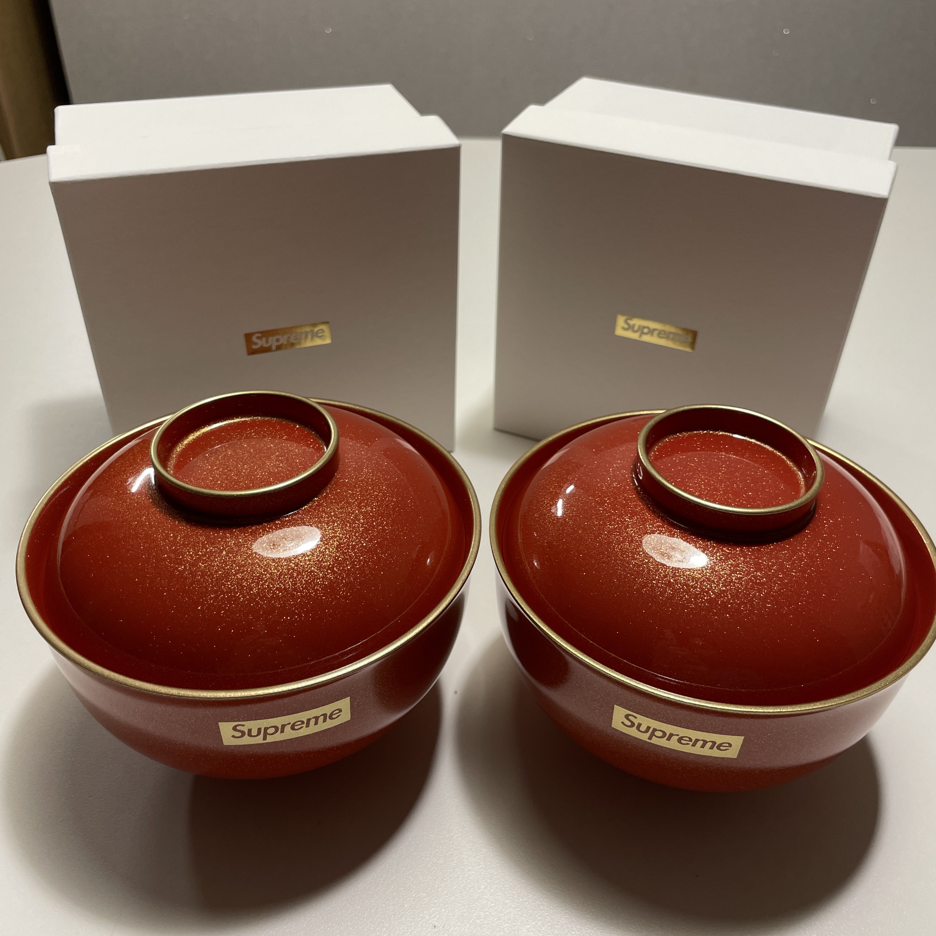 Supreme Zoni Glitter Bowl Red - 23FW 착용 스타일 - 1