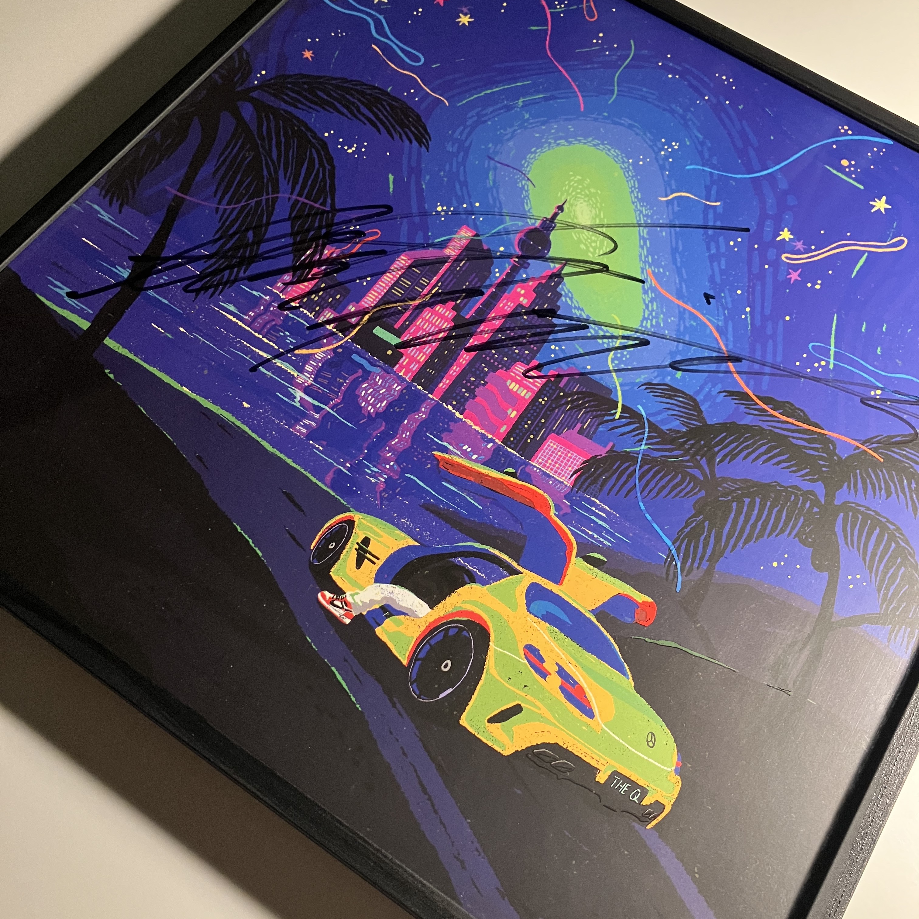 The Quiett Glow Forever LP Blue Splatter 착용 스타일